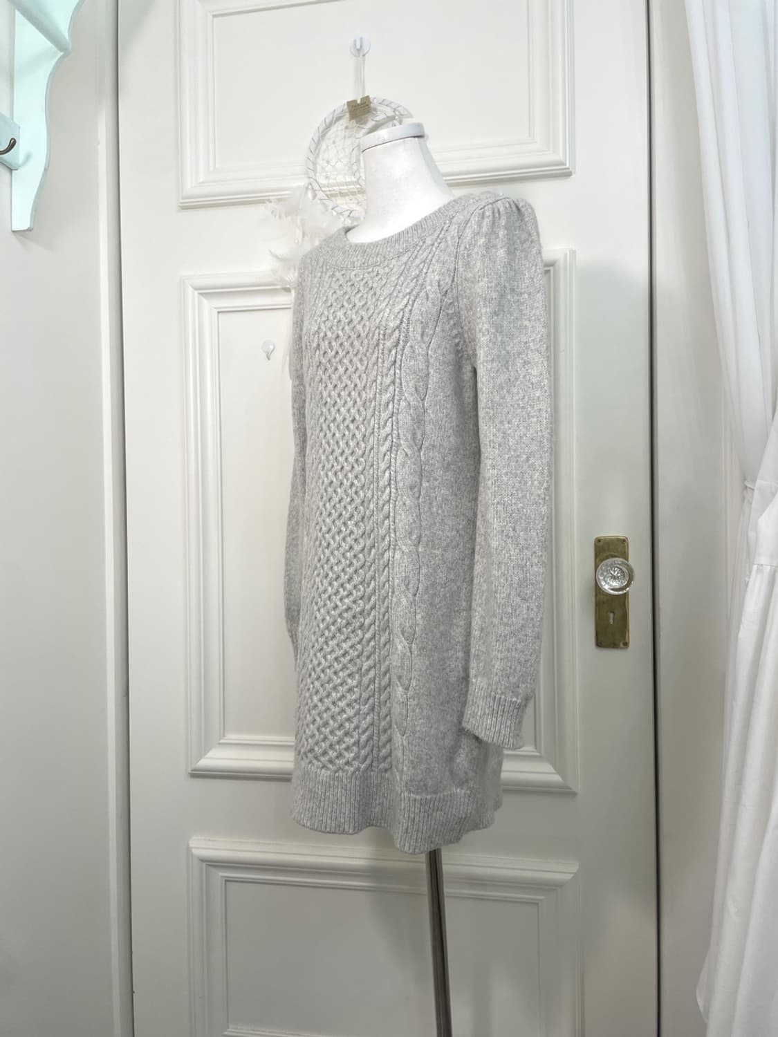 FEROUX beads point puff soft midi sweate 상품이미지2