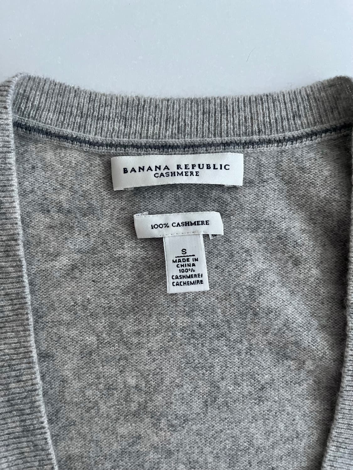 S) 바나나 리퍼블릭 브이넥 캐시미어 니트 그레이 상품이미지3