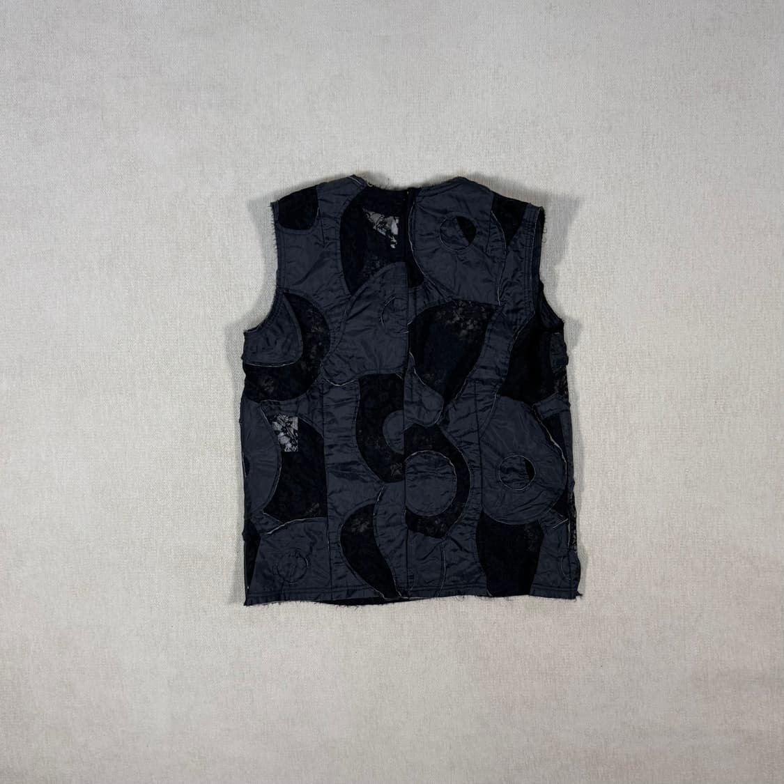Sleeveless lace black vest 상품이미지3