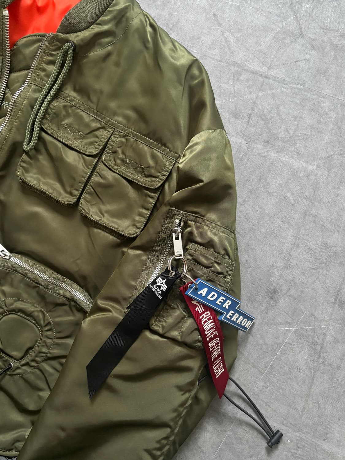 Alpha Industries 알파 인더스트리 MA-1 카키 항공 점퍼  상품이미지5
