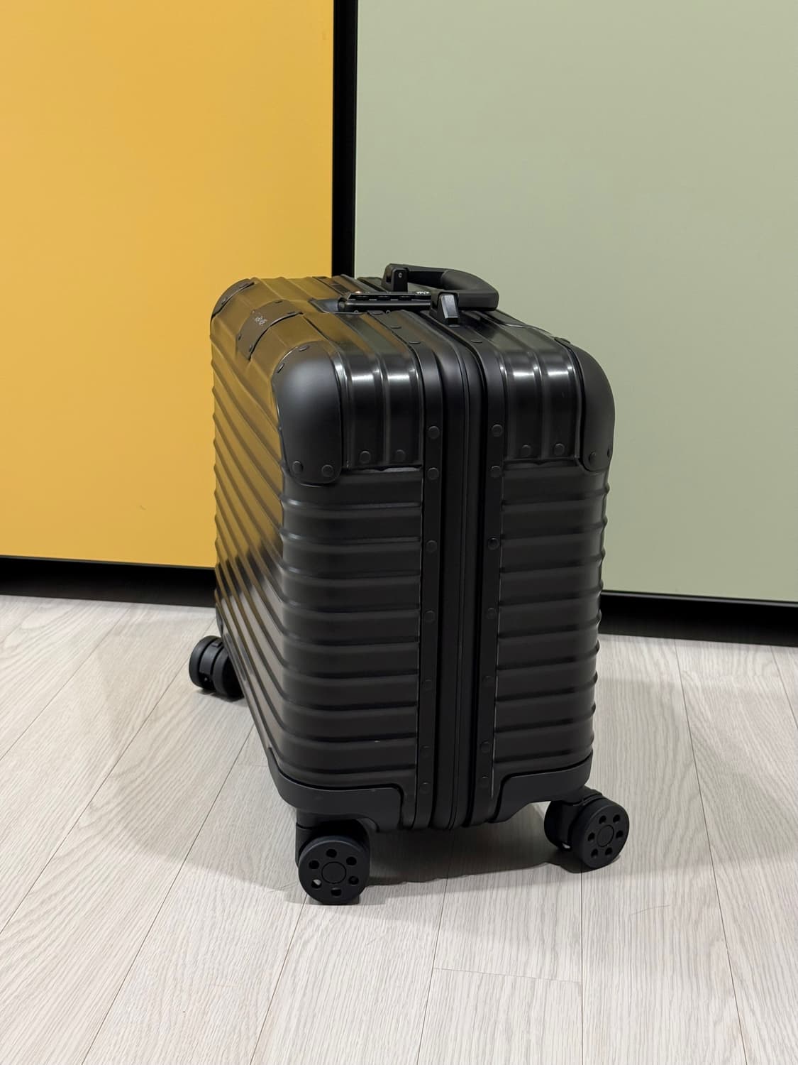 리모와 오리지널 블랙 컴팩트 상품이미지7