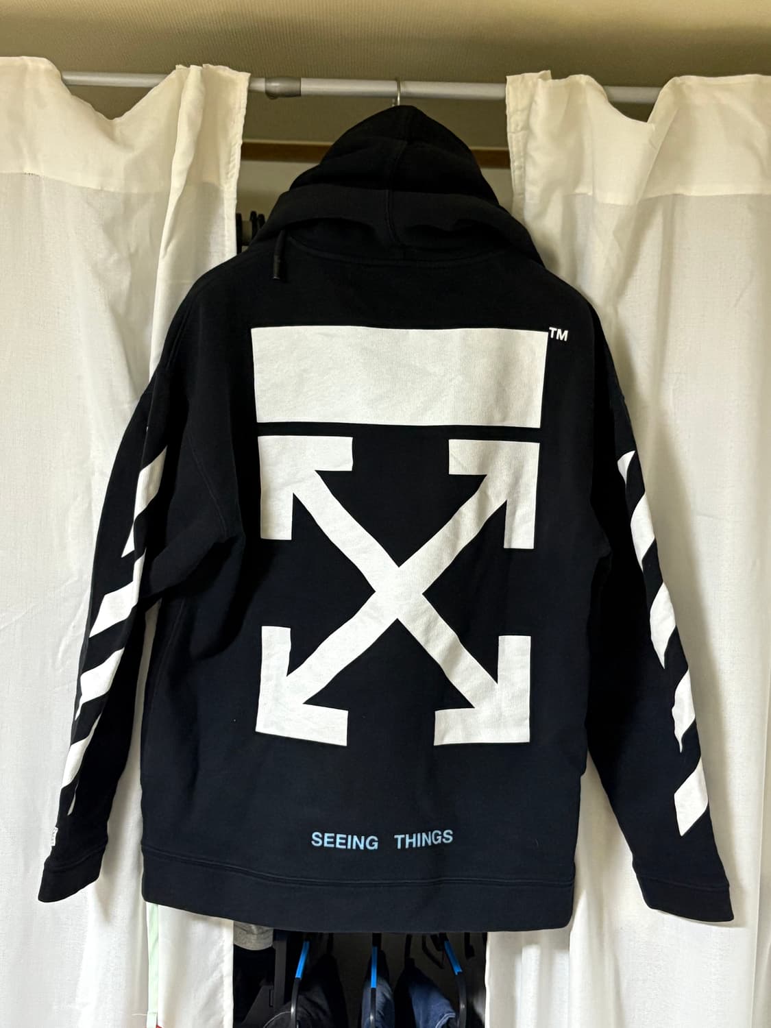 오프화이트 후드티 상품이미지2