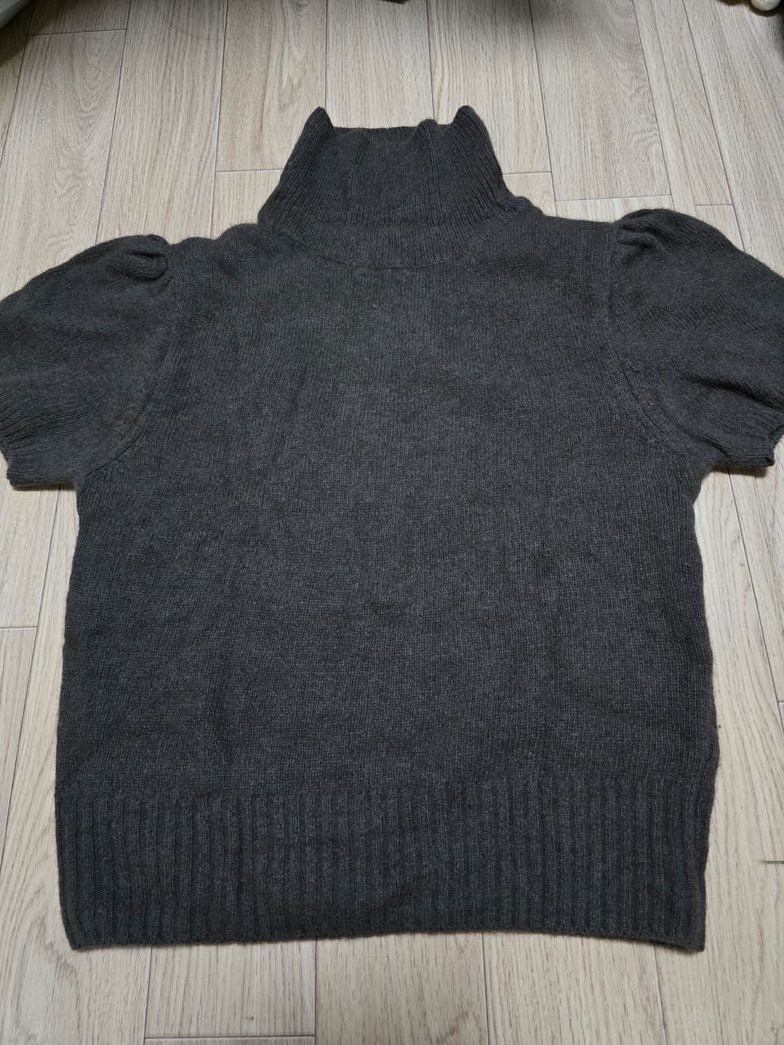 게드 GED 퍼프 슬리브 니트 (브라운) S사이즈 상품이미지2