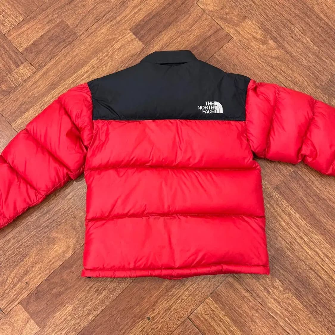 90(95) 노스페이스 눕시 700 검/빨 패딩 자켓  상품이미지2