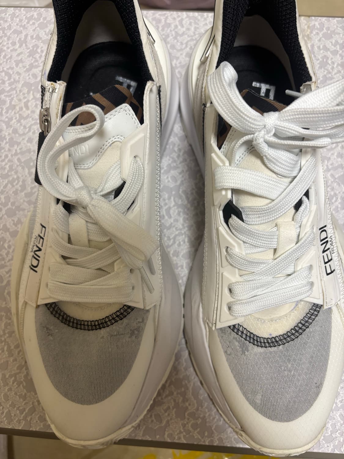 펜디 스니커즈 운동화 상품이미지1