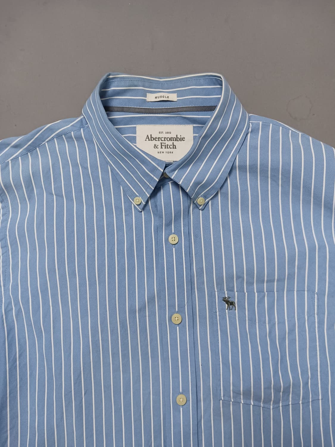 [2XL] 아베크롬비 앤 피치 머슬핏 블루 버튼다운 셔츠 상품이미지2