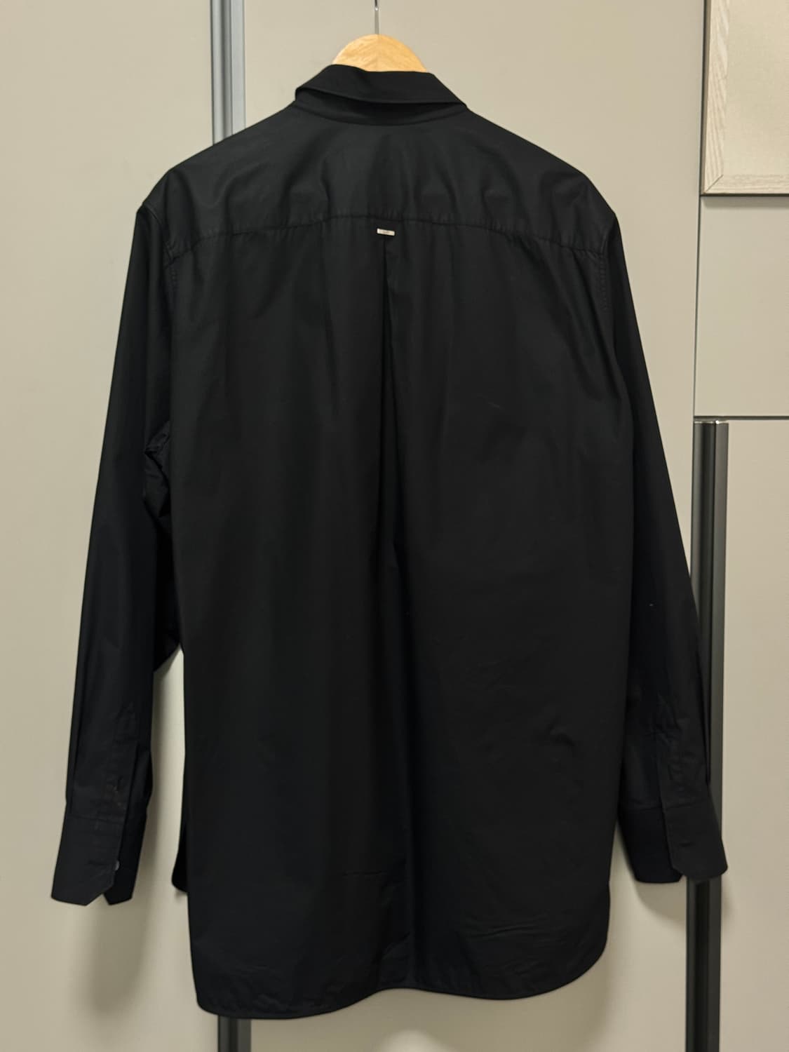 루이비통 LV 1A5CU9 멀티포켓 유틸리티 셔츠 XL / A급 상품이미지2