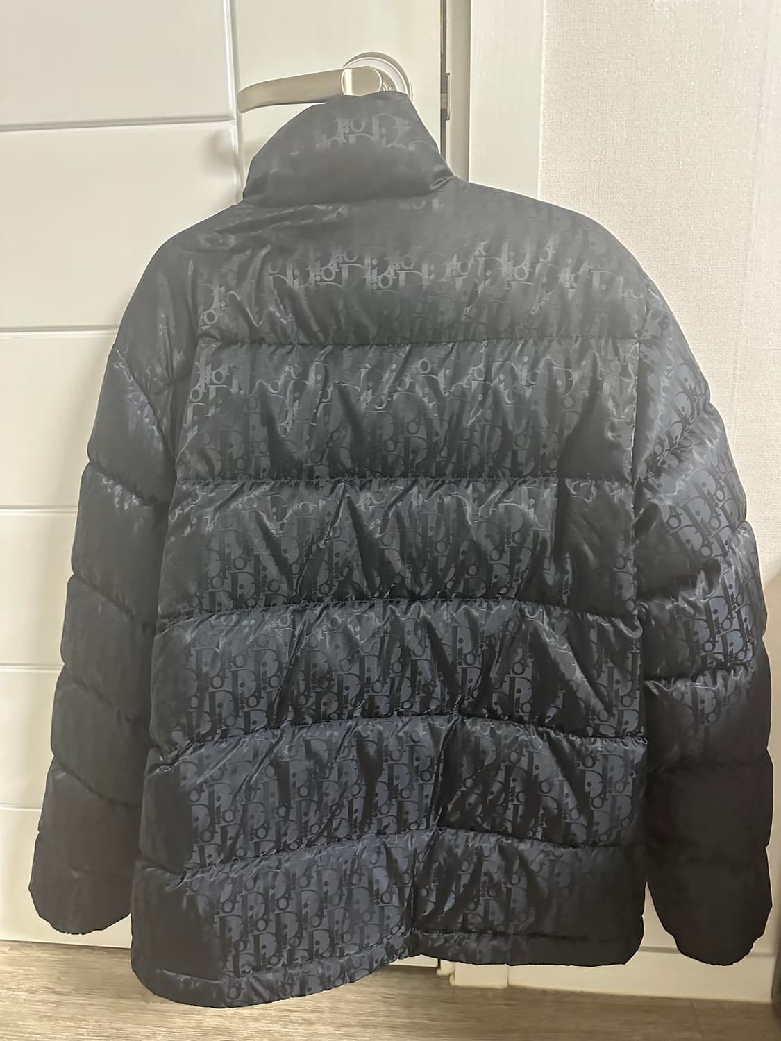 디올 오블리크 다운 패딩 블랙 테크니컬 자칼 상품이미지2