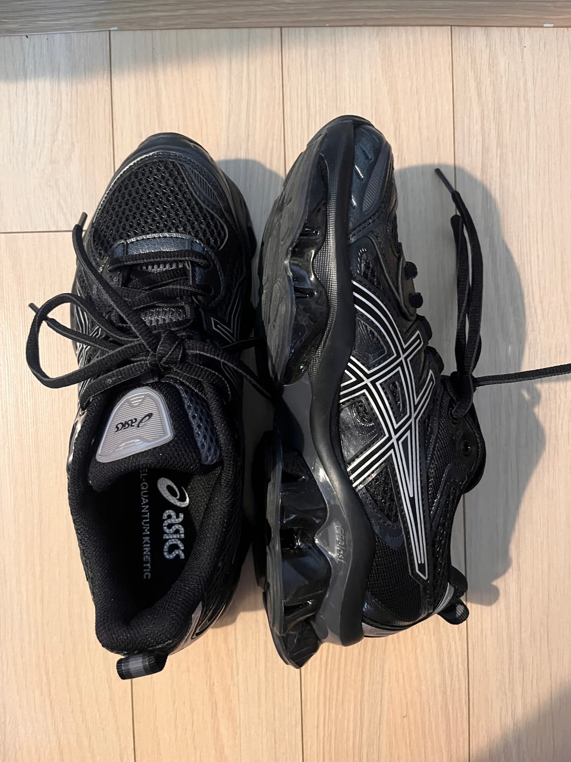 (235)아식스 젤 퀸텀 키네틱 그래파이트 그레이 블랙 상품이미지2