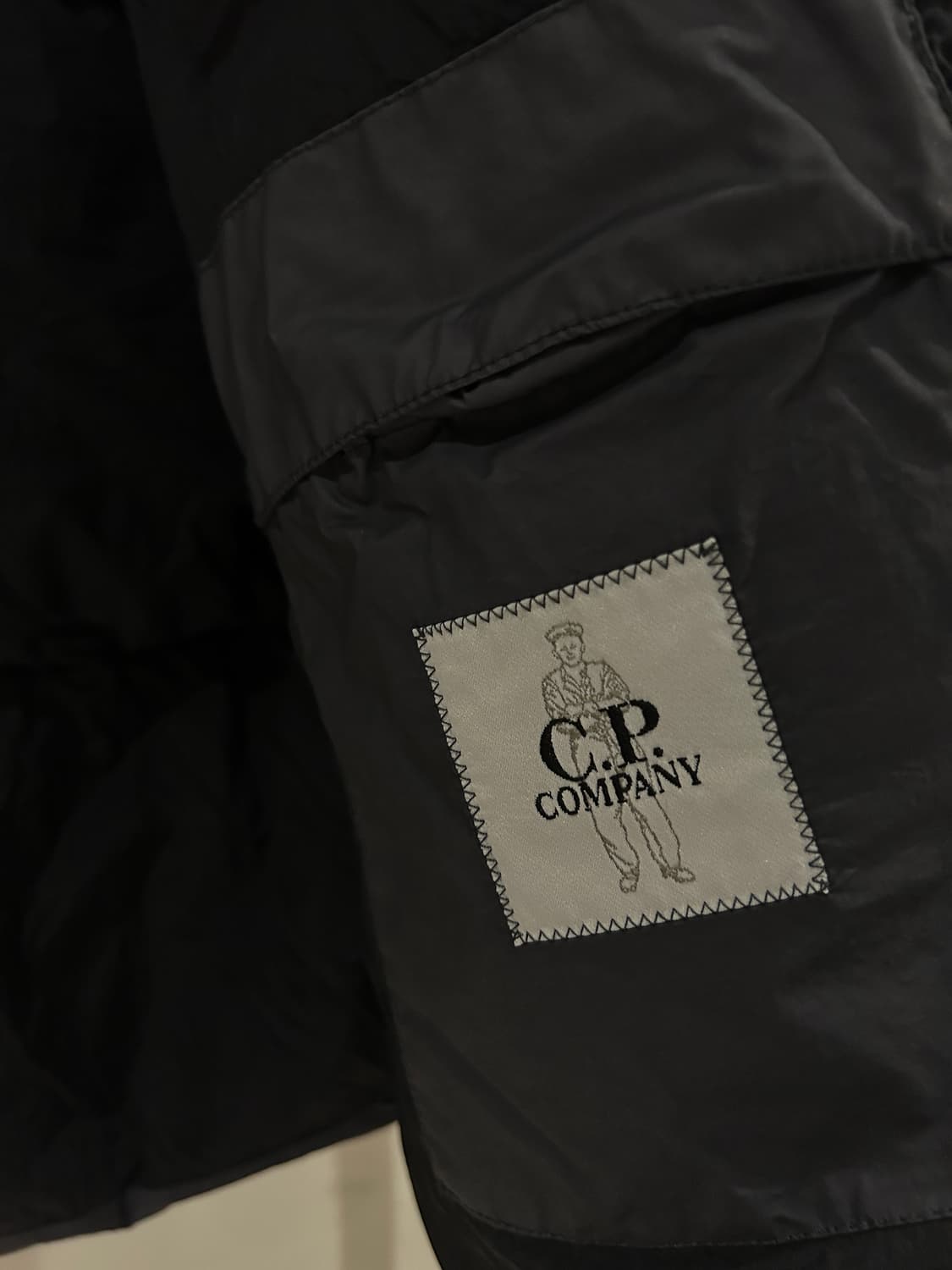 C.P. Company Bi-TM Puffer Jacket 상품이미지5