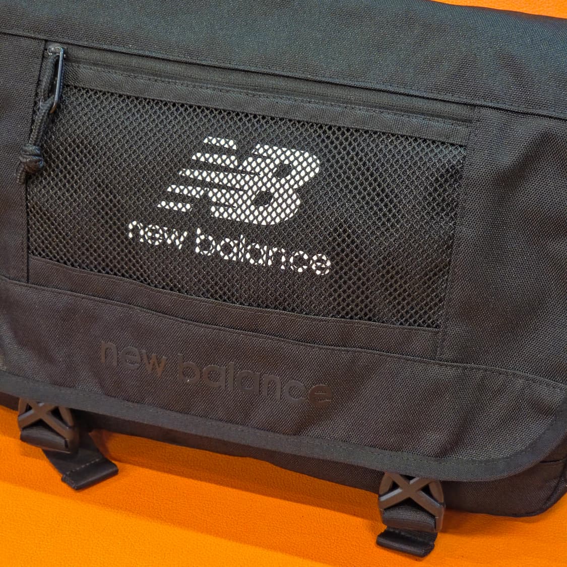 뉴발란스 메신저백  상품이미지3