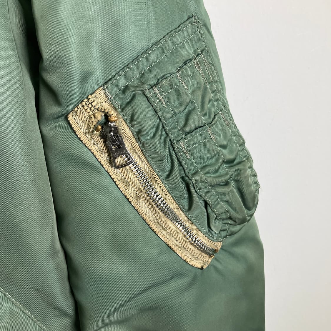 80's 알파인더스트리 카키 ma-1 항공점퍼  상품이미지7