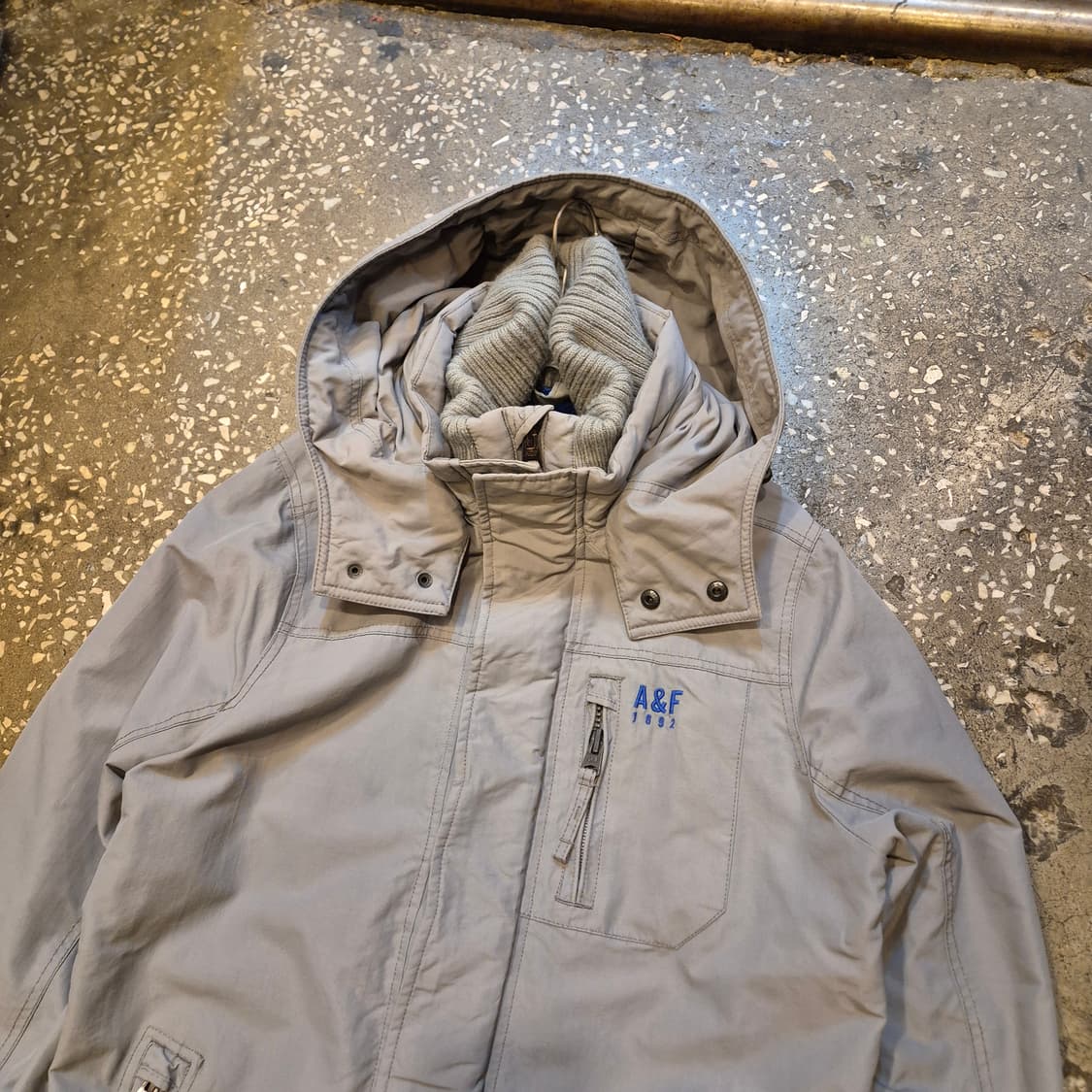 실사이즈-XL(착샷잇음) 아베크롬비 그레이 후드자켓 상품이미지8