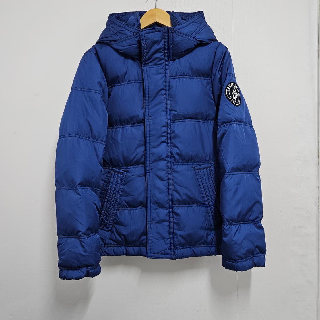 새상품 M 아베크롬비 덕다운 패딩 블루 상품이미지2