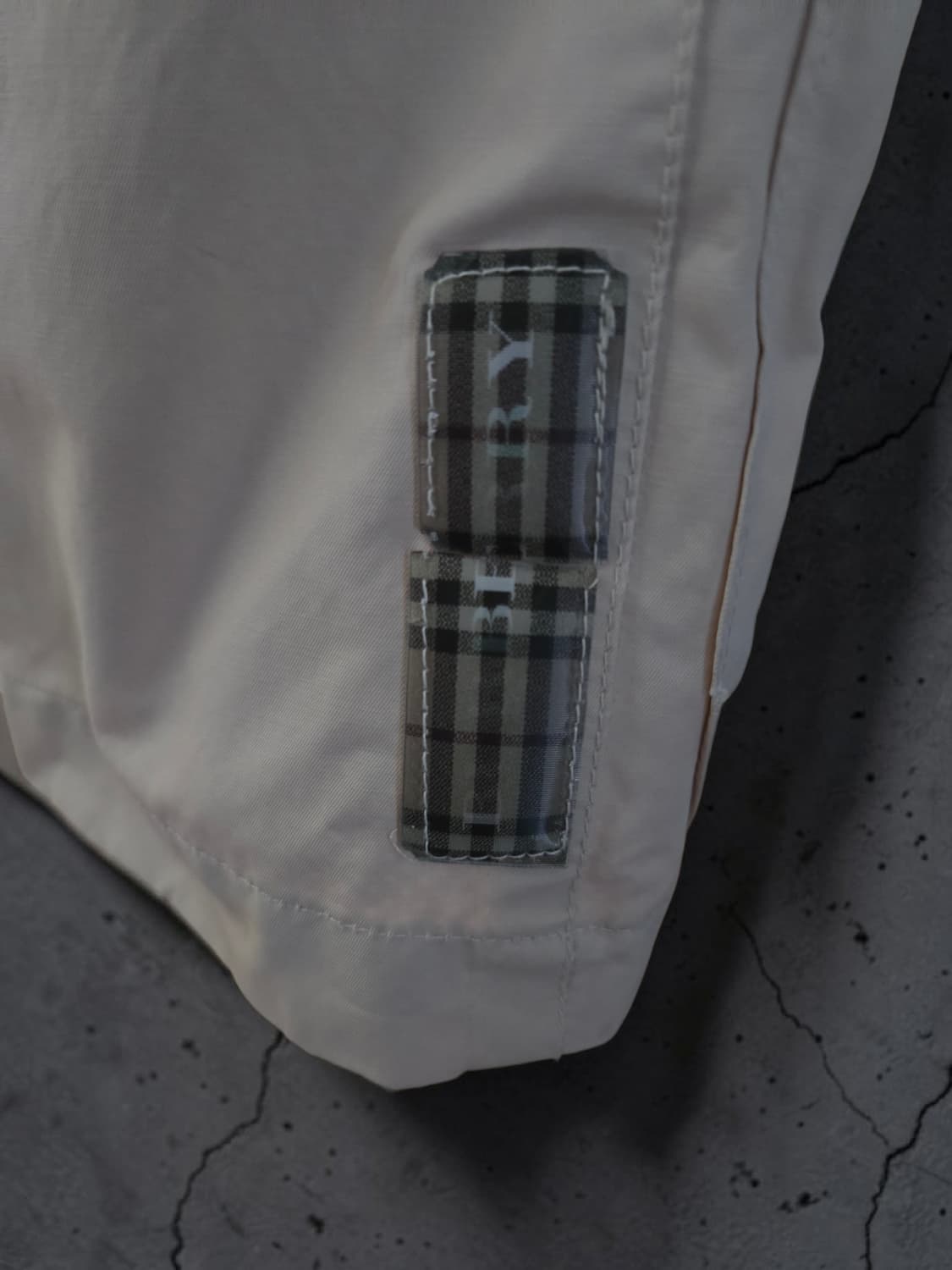 버버리 런던 노바체크 후드 자켓 / 뉴욕 매장 구매 상품이미지3