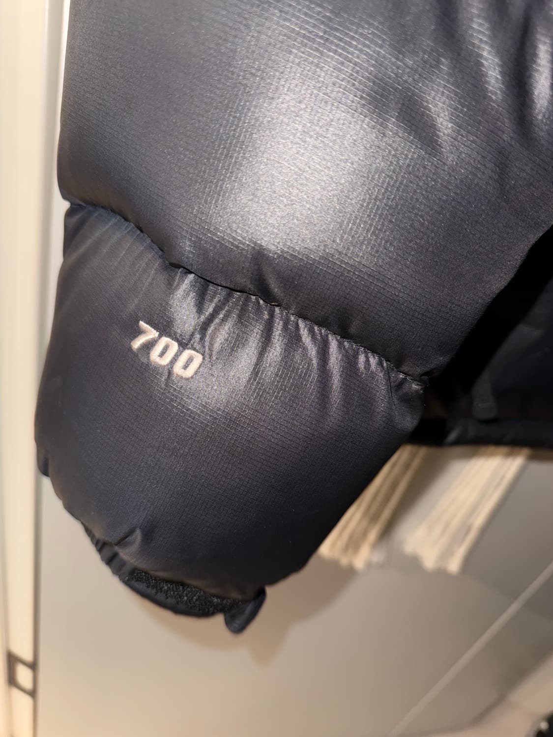 노스페이스 700 눕시 패딩 블랙 95 상품이미지2