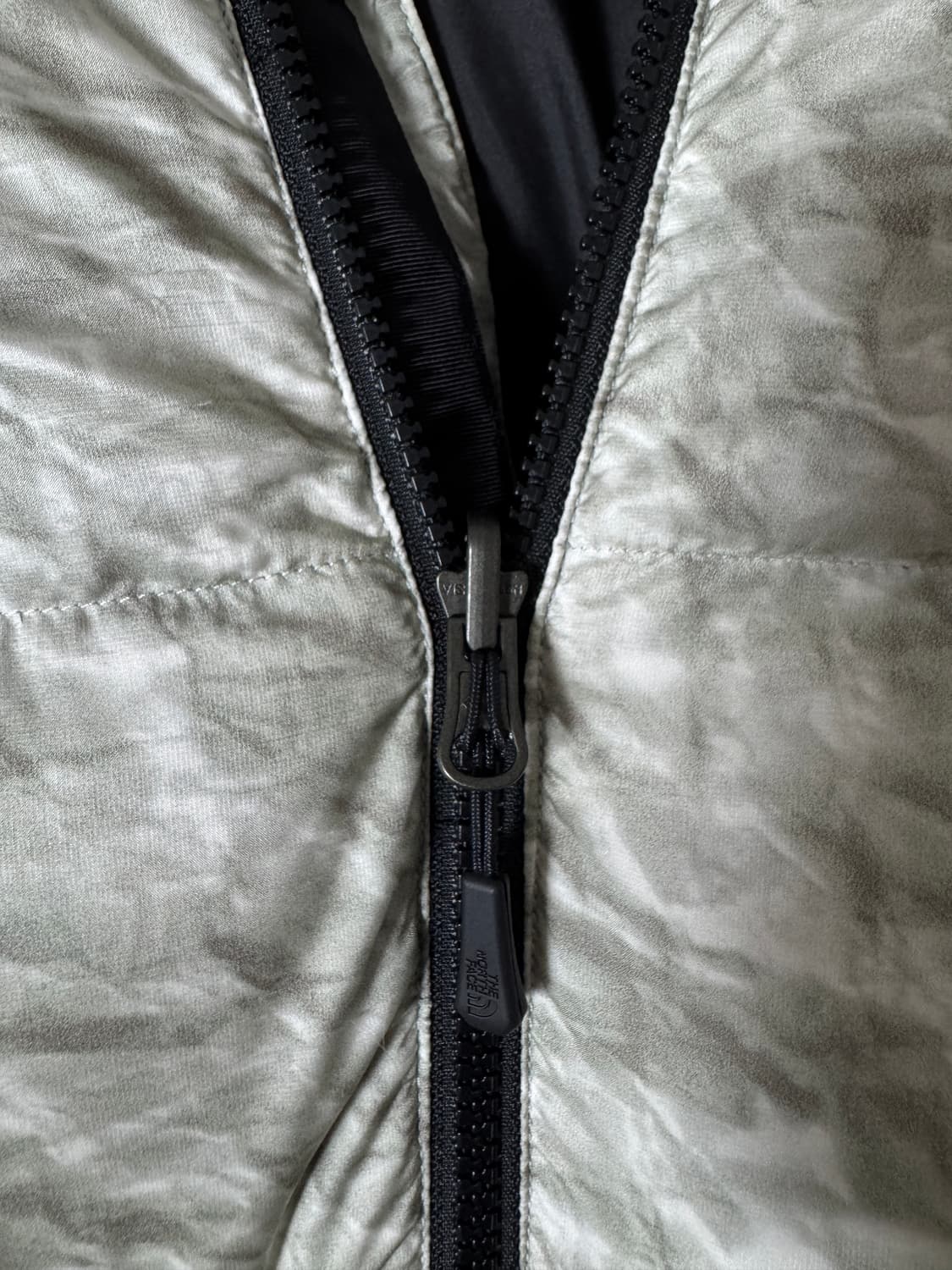 슈프림X노스페이스 페이퍼 눕시 m 새상품컨디션 상품이미지4