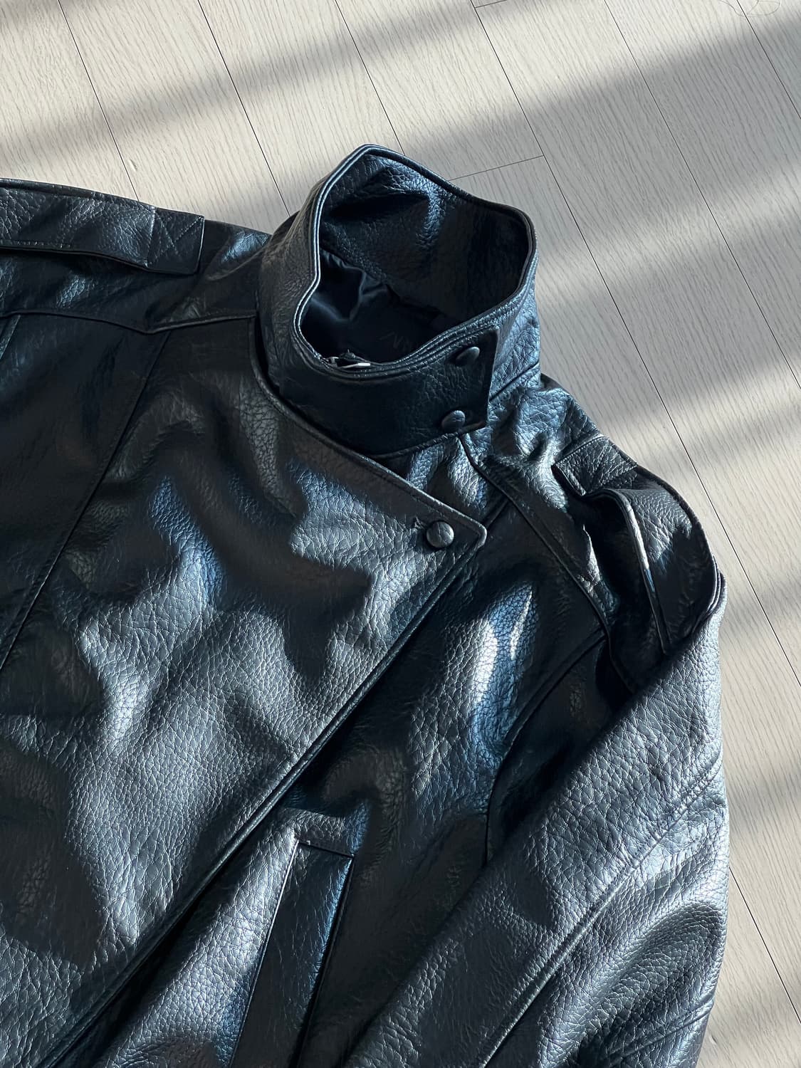 자라 생로랑 맛 하이넥 레더 자켓 상품이미지1