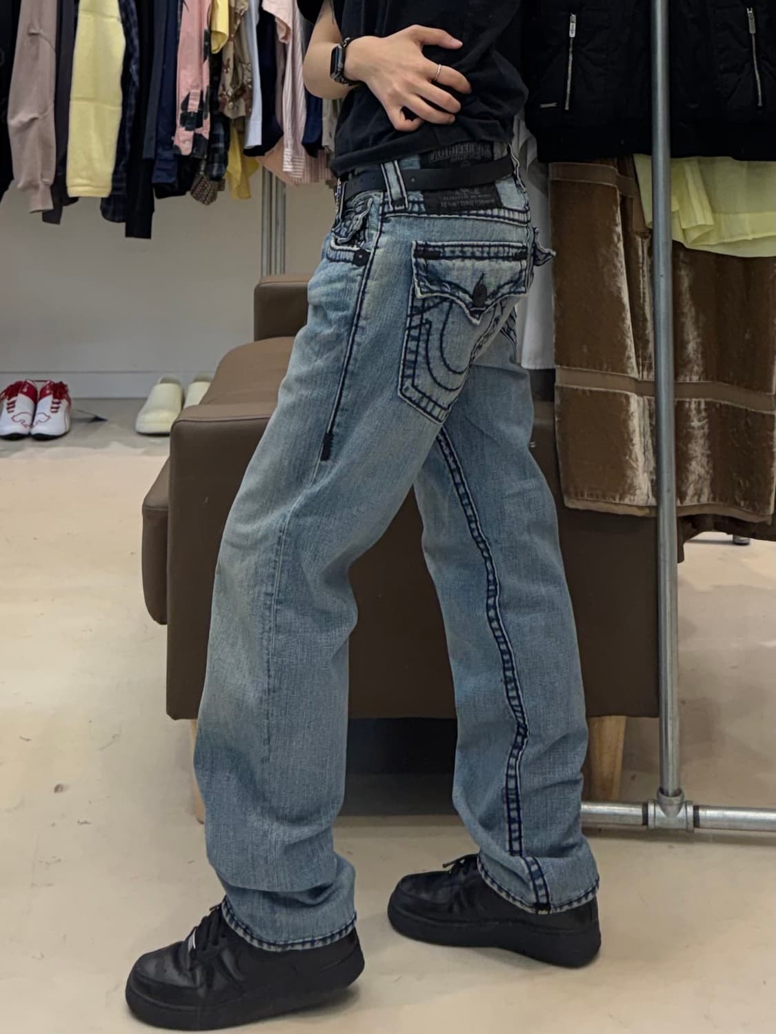 트루릴리젼 빌리 슈퍼 T 블랙 스티치 데님팬츠 상품이미지7