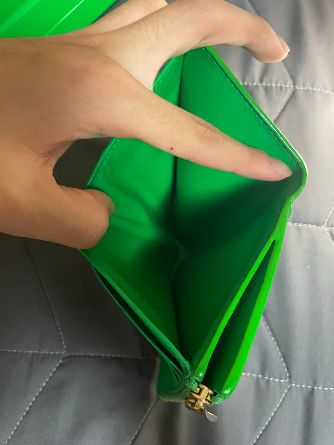 보테가베네타 반지갑 그린 (박스+보증서 포함) 상품이미지5