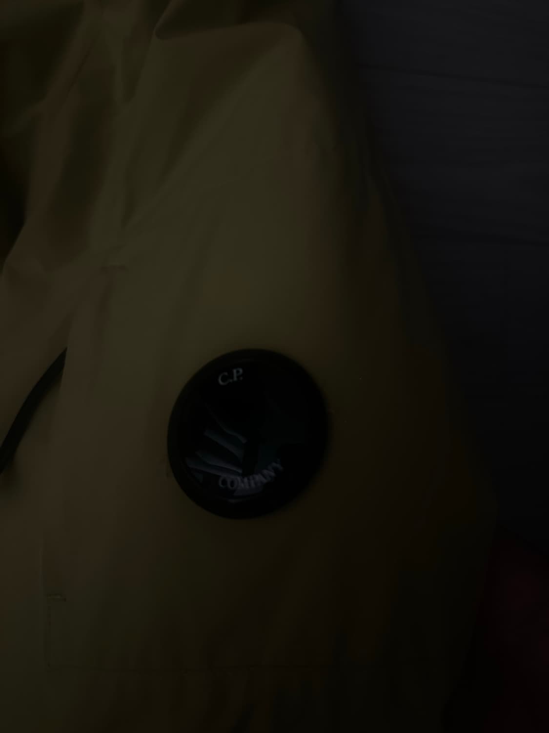 cp컴퍼니 경량패딩 상품이미지2