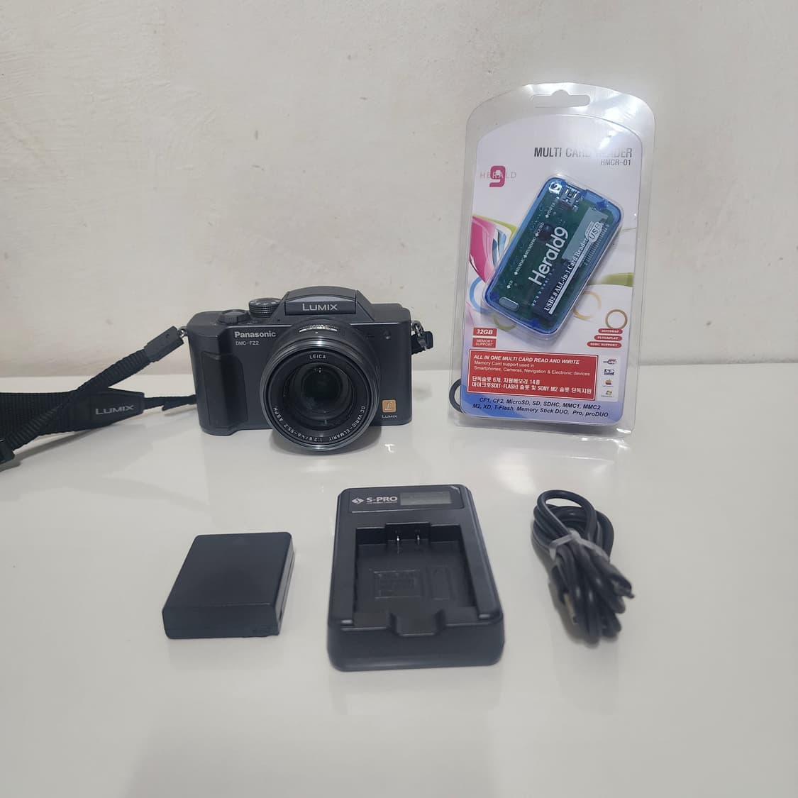 파나소닉 루믹스 하이엔드 디카 DMC-FZ2 상품이미지1