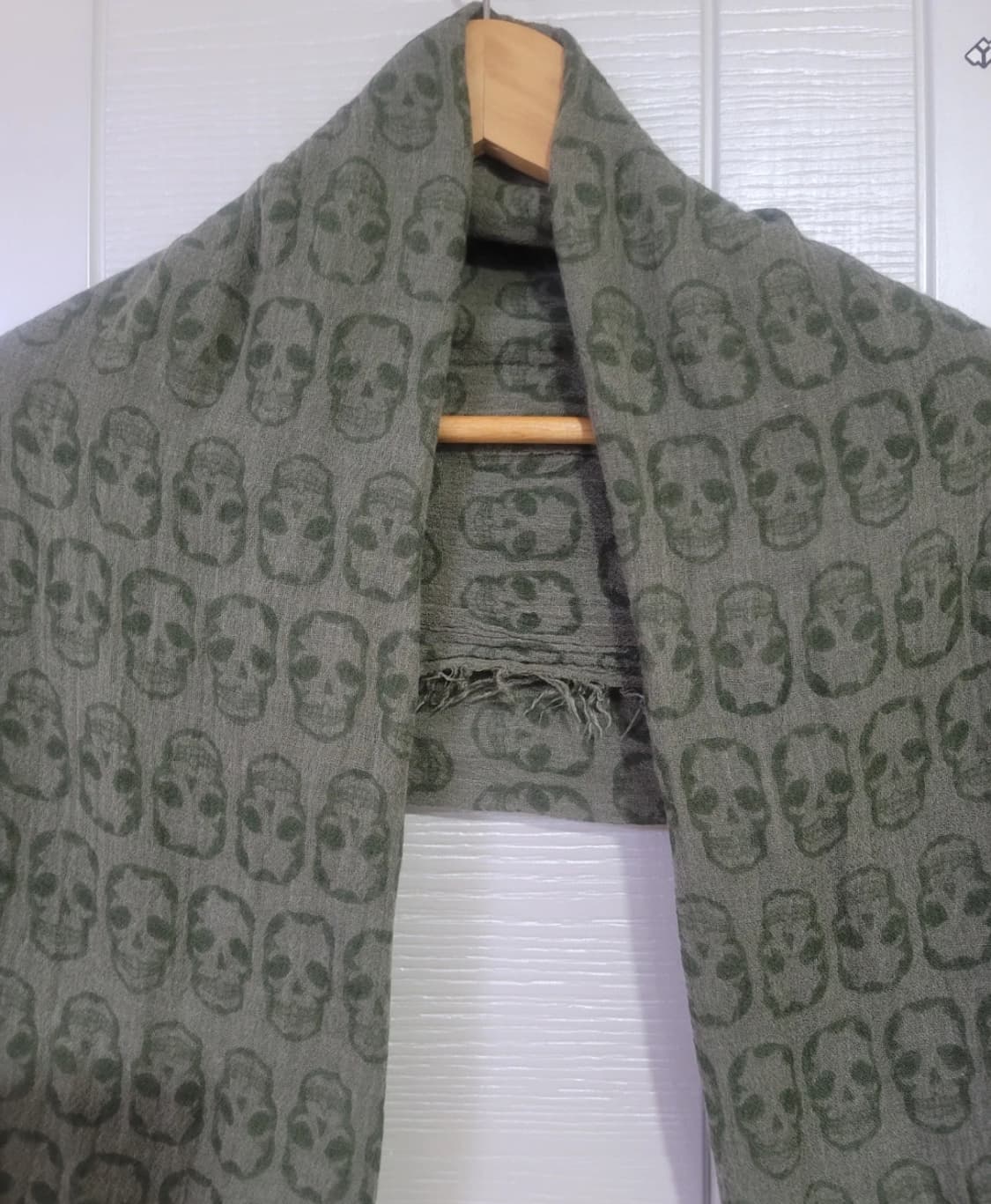 쟈딕앤볼테르 카키 해골 패턴 울캐시 머플러 상품이미지3