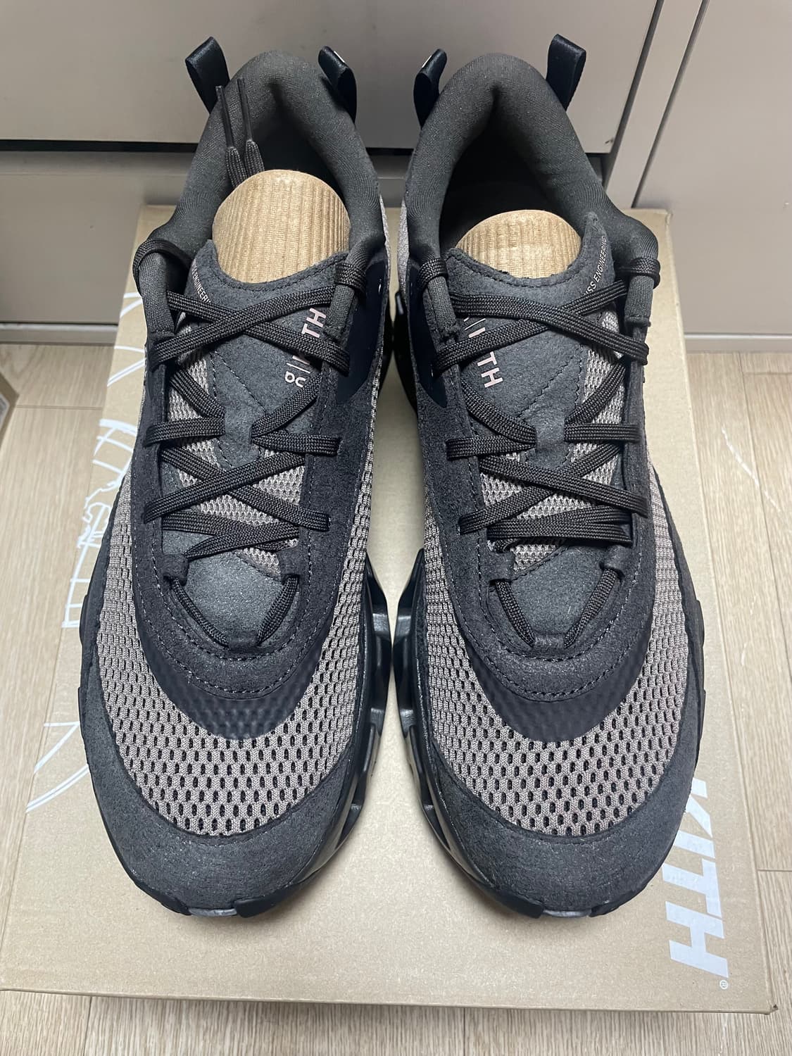 KITH x On Running K-Tech 2 ganache 상품이미지3