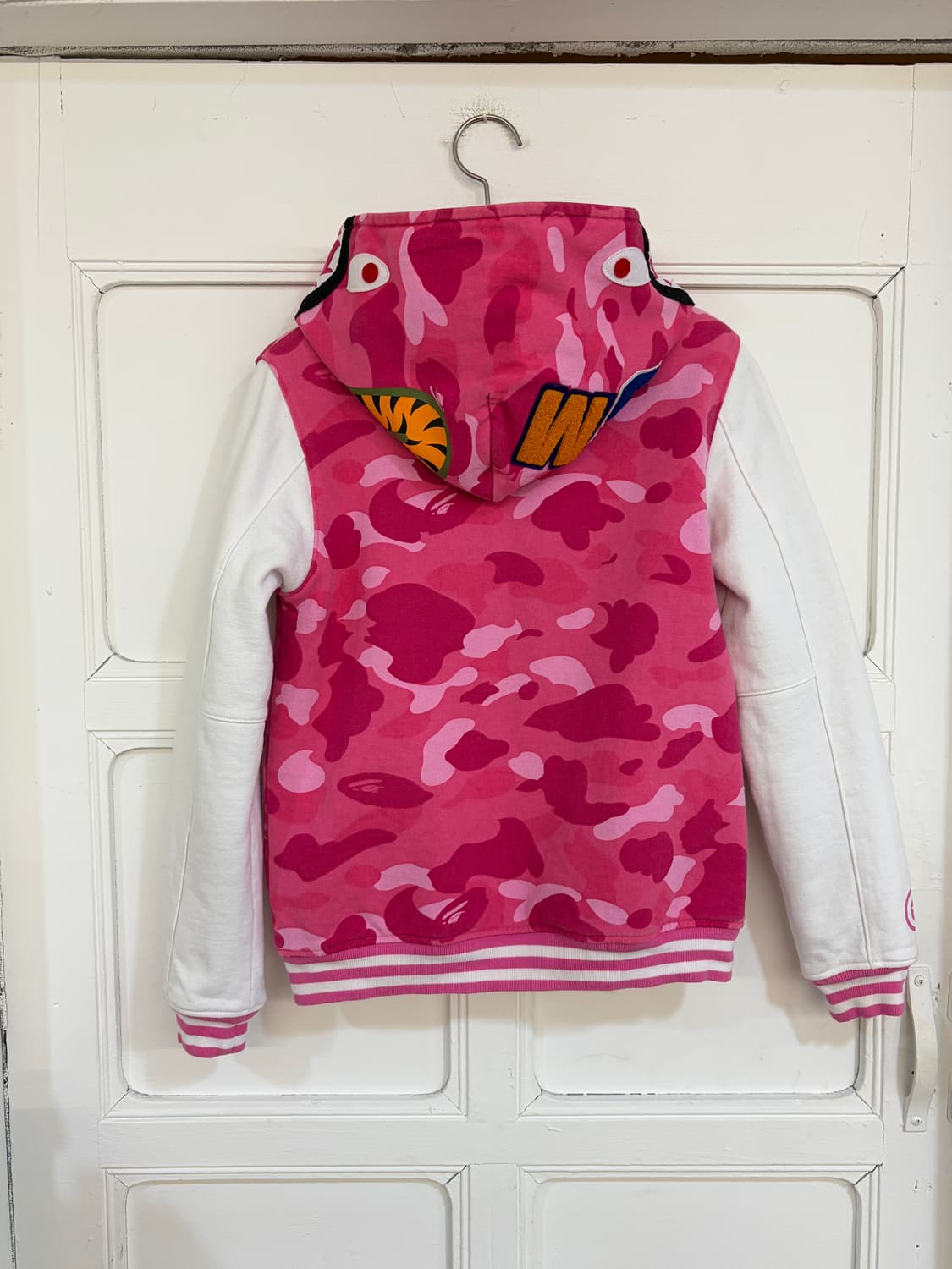 딱붙핏!!)) 베이프 샤크 바시티 자켓 상품이미지6