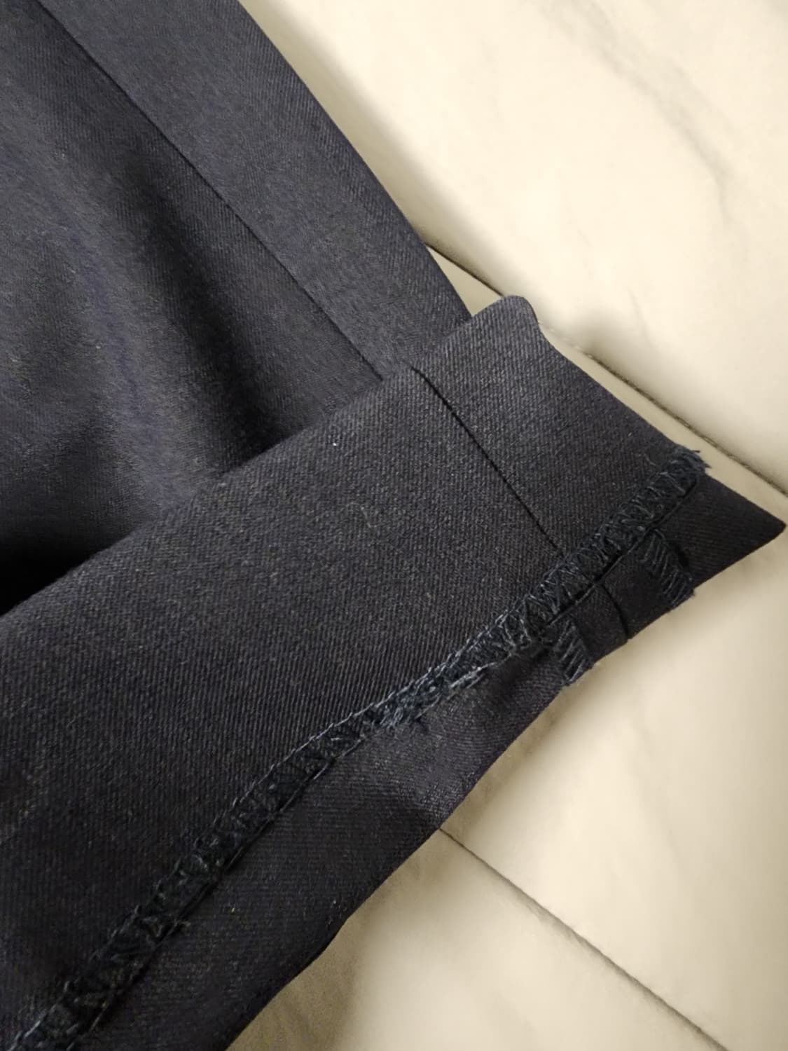 (34)무신사 스탠다드 네이비 슬랙스 상품이미지4