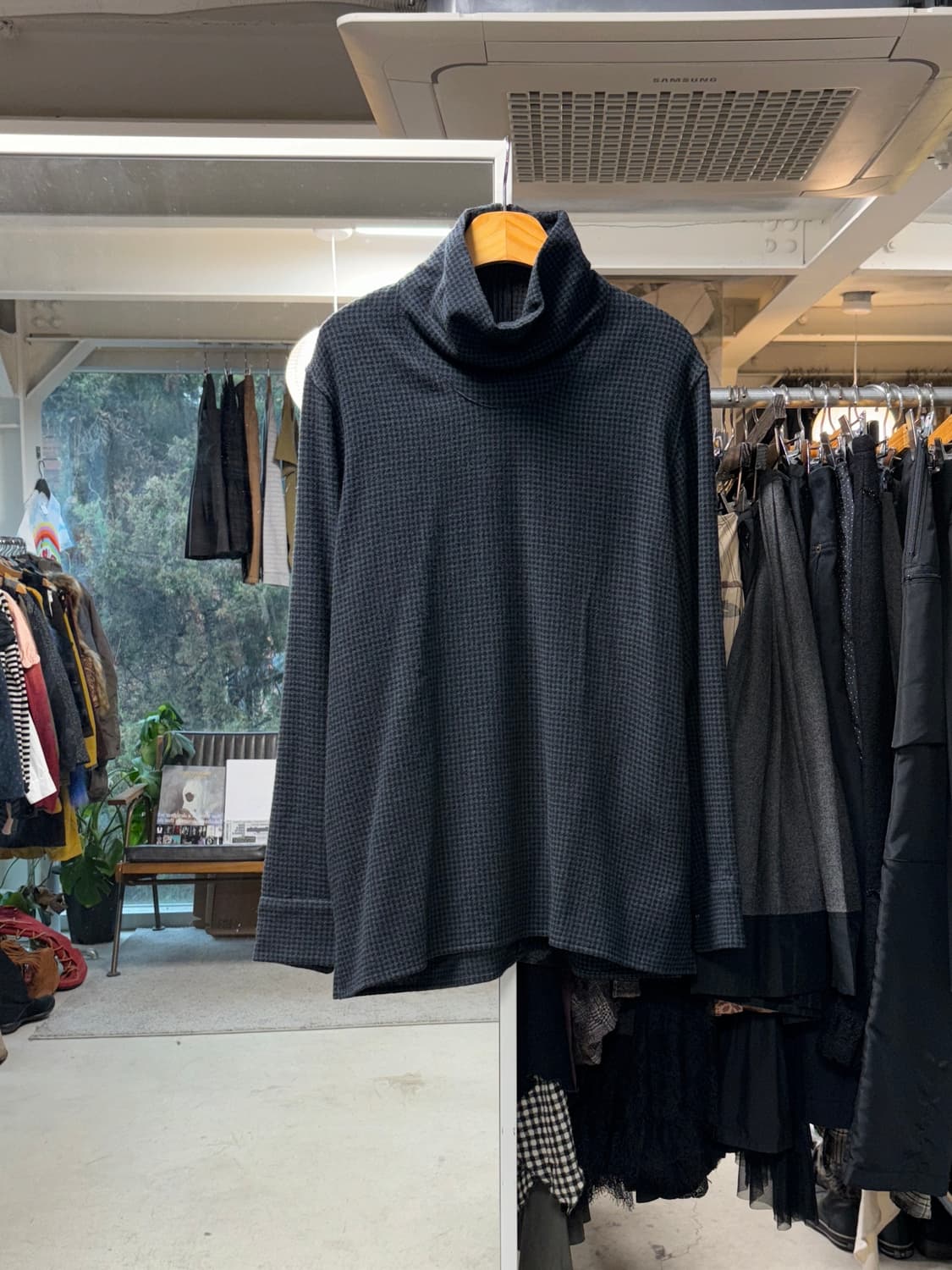 라드뮤지션 울 하이넥 셔츠 상품이미지1