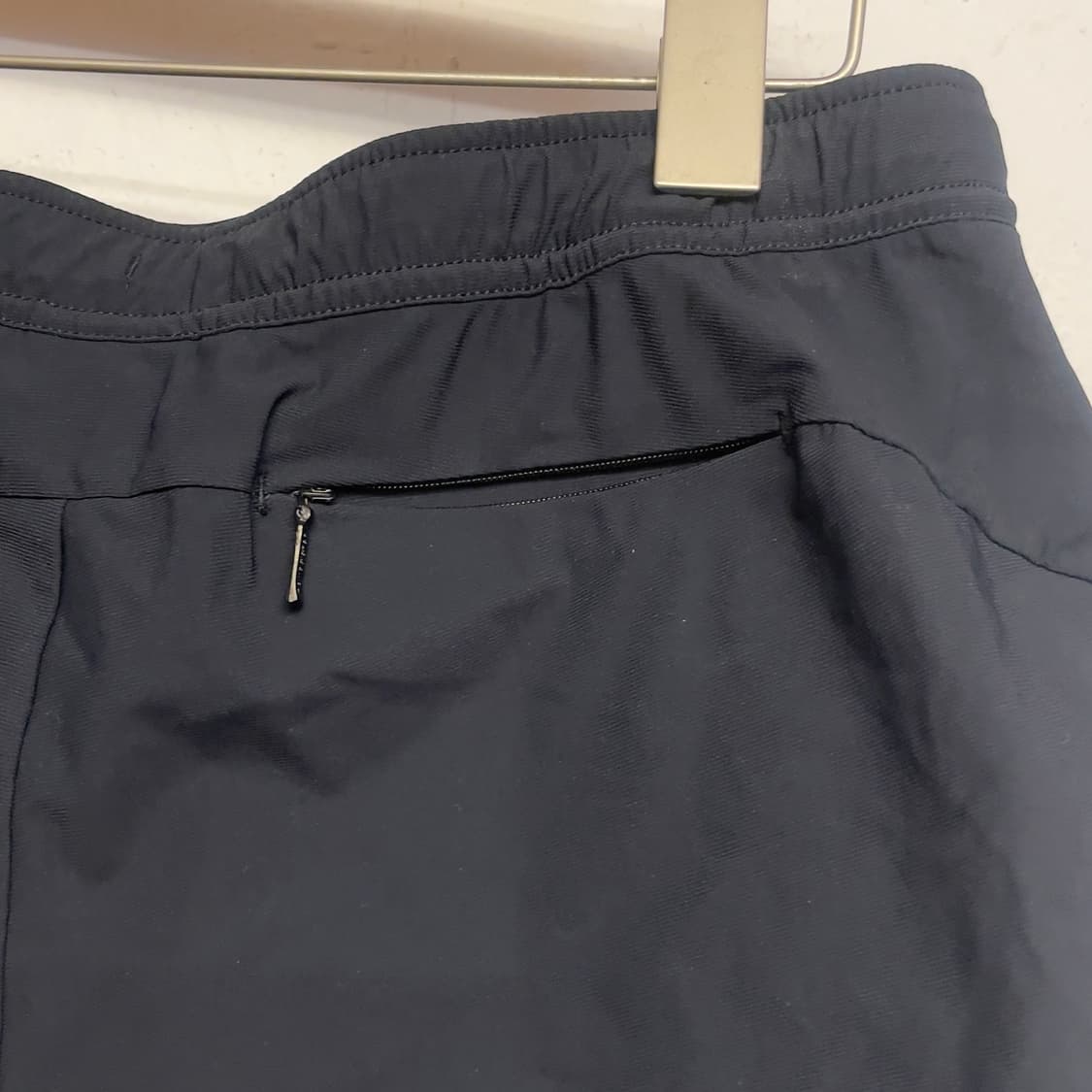 뉴발란스 (우먼) 숏 블랙 러닝 팬츠   상품이미지4