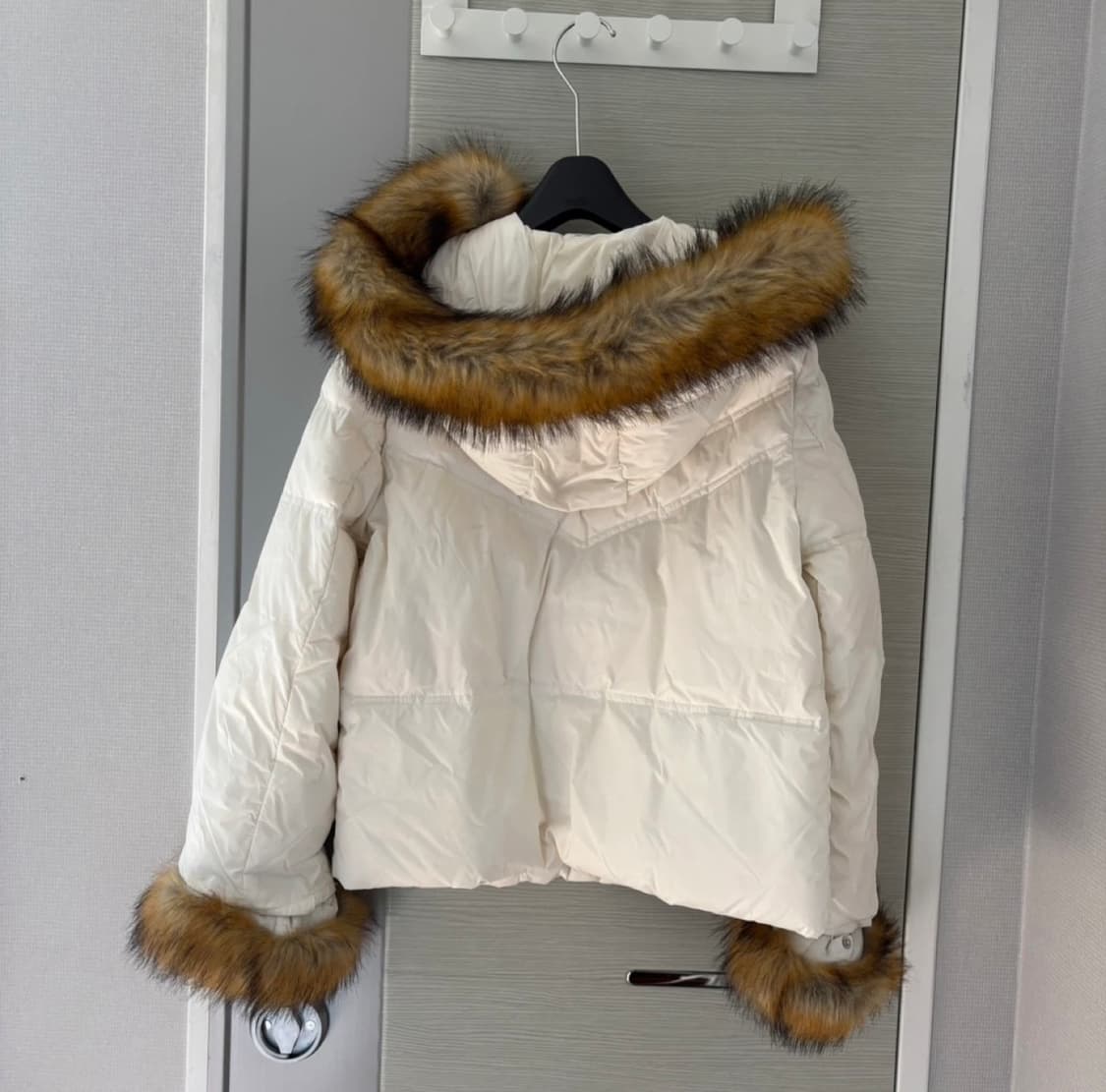 아르마니진스 아이보리 덕 다운 퍼 패딩  상품이미지5