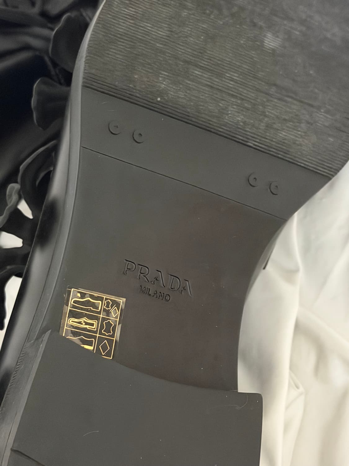 프라다 아플리케 플라워 레더 더비 슈즈 상품이미지9