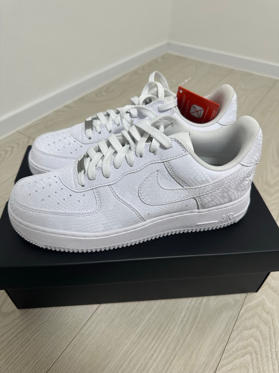 나이키 x 코비 에어 포스 1 로우 화이트 270mm 새상품 상품이미지1