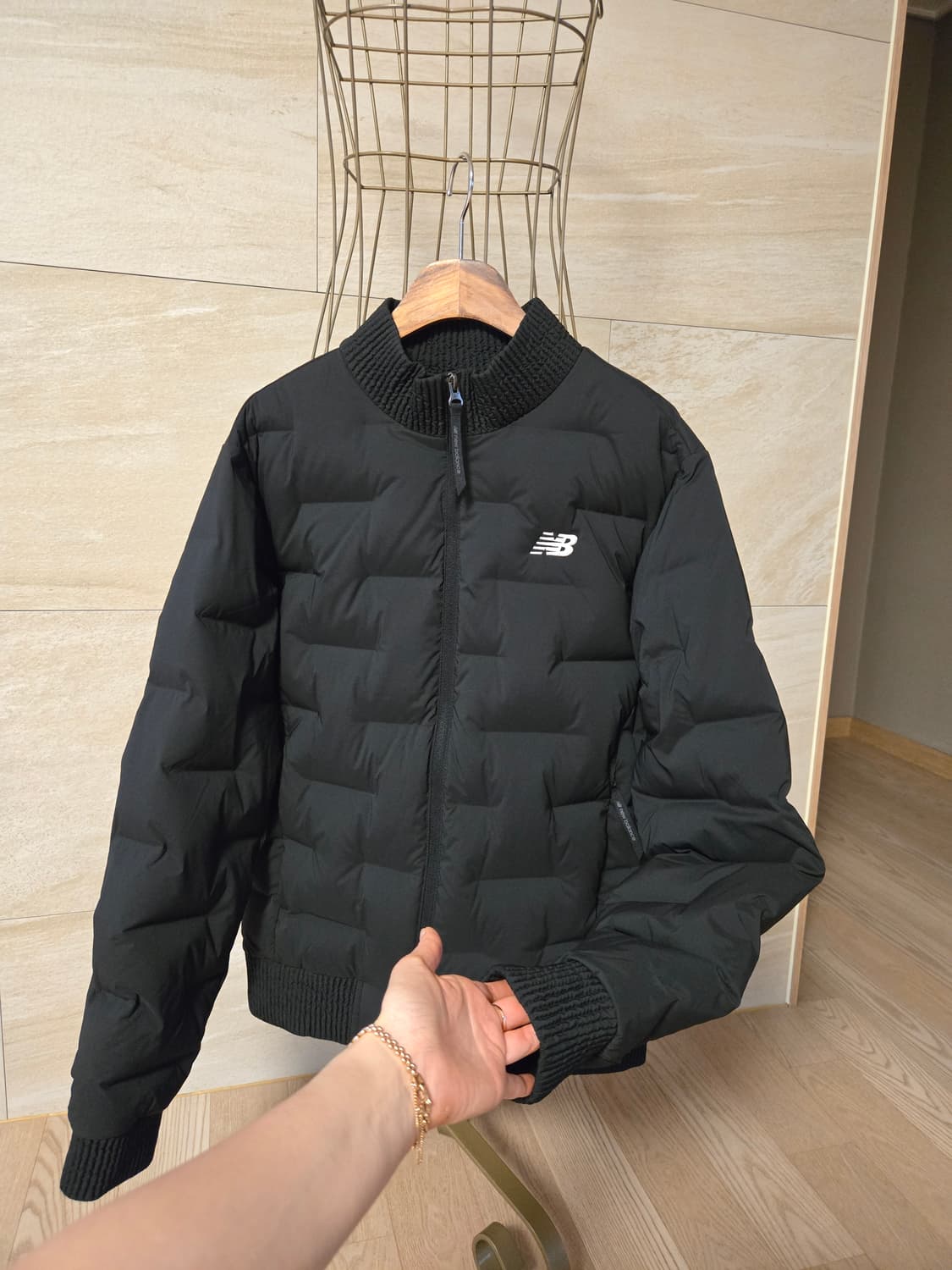 [95/m] 뉴발란스 퀼팅 덕다운 패딩 미착용 상품이미지3