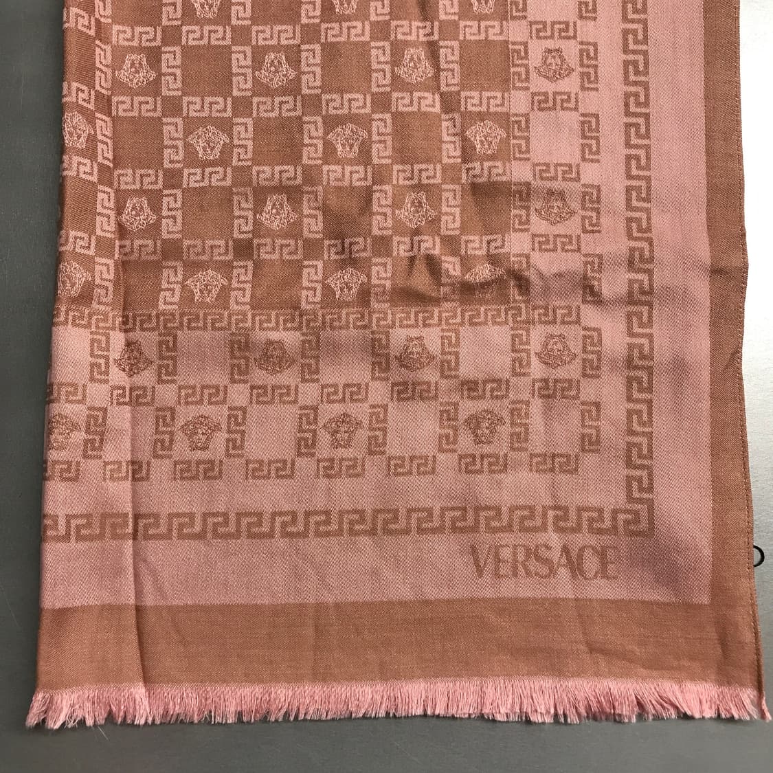 베르사체 실크 스카프 상품이미지3