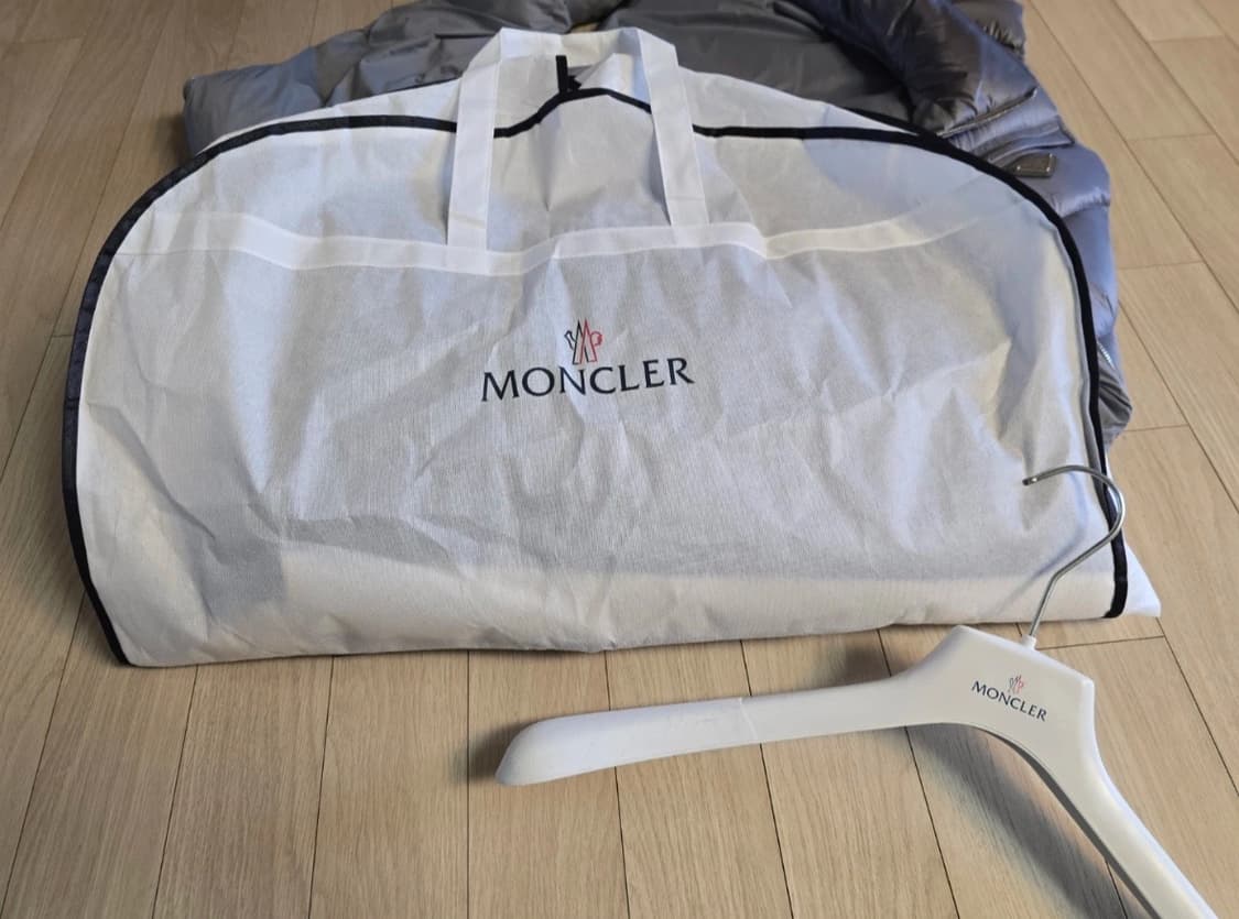 (정품)몽클레어 남성 니트 패딩 자켓 블랙 L 상품이미지4