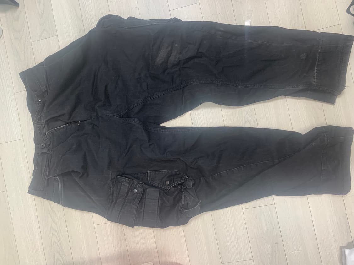 율리우스 17aw 카고팬츠 팝니다 2사이즈 상품이미지3