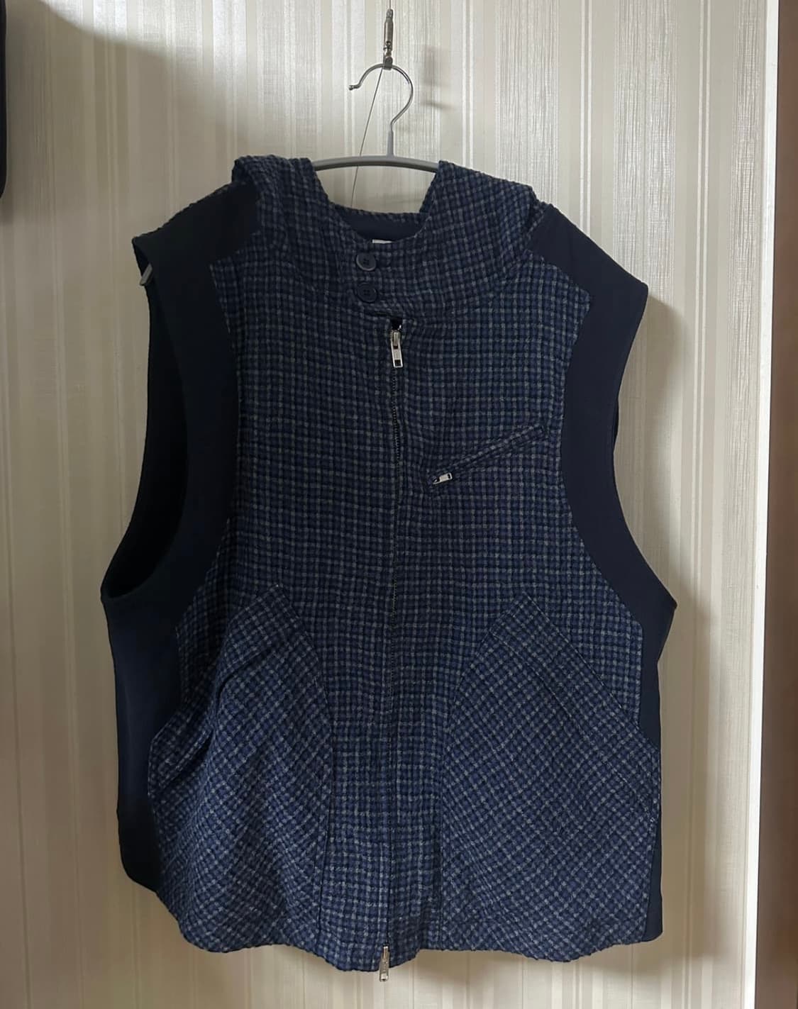 아마이유우츠 믹스드 후드 베스트 블루 우원재 상품이미지3