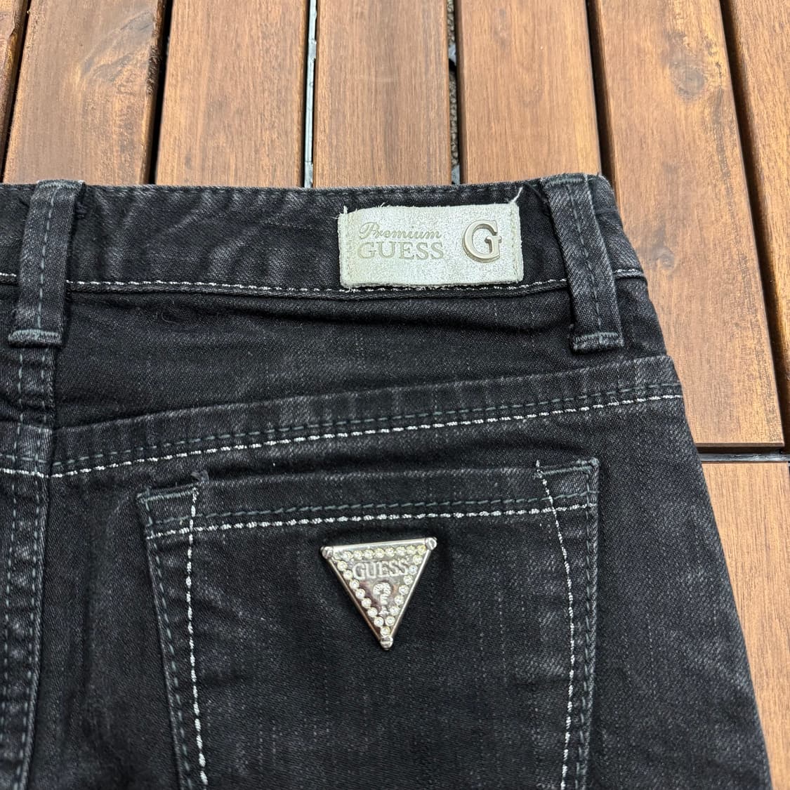 게스 로우라이즈 블랙 데님 미니 스커트 (27)   상품이미지3