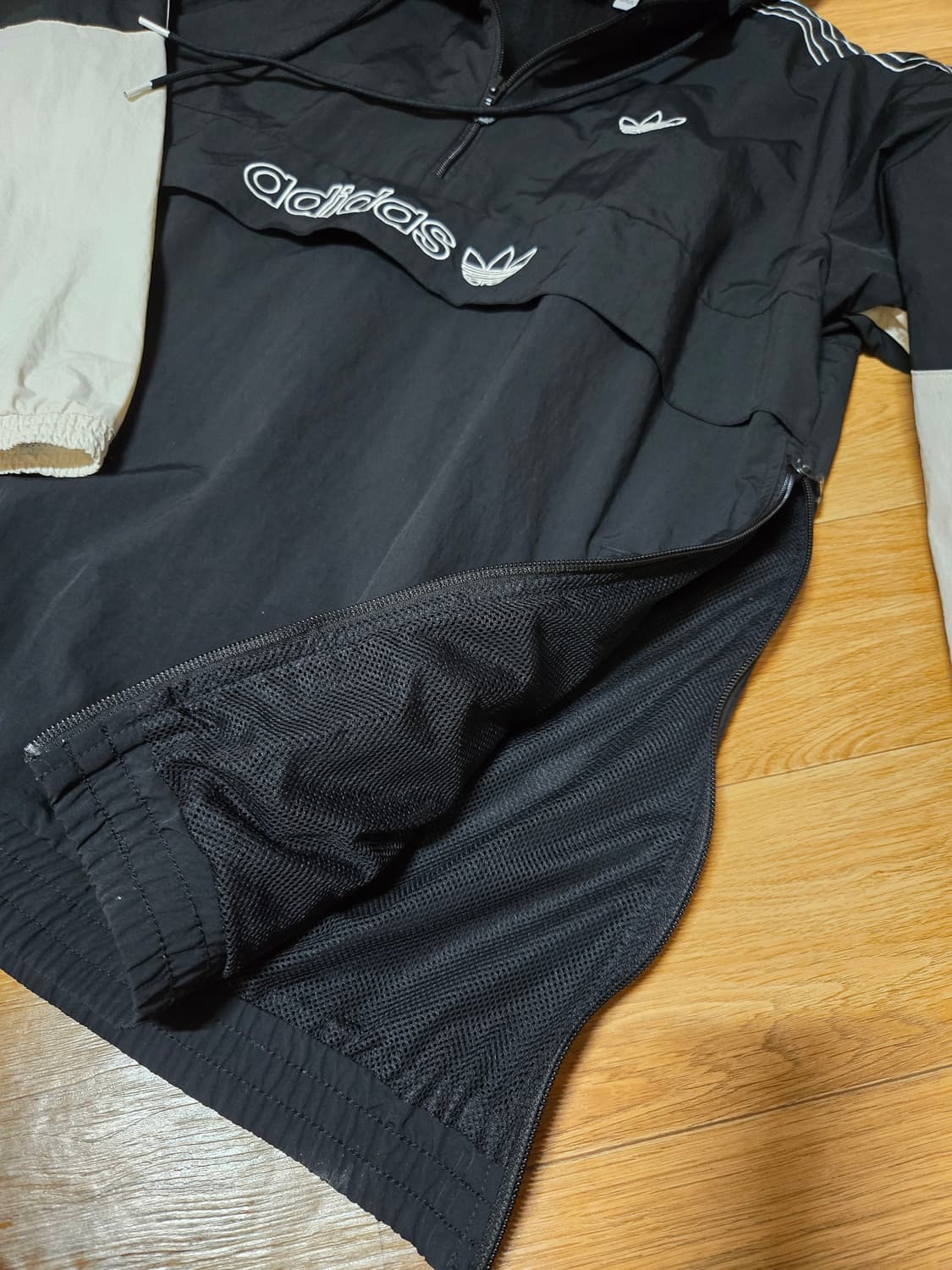 아디다스 윈드브레이커 반집업 후드 아노락 바람막이(110사이즈) 상품이미지5