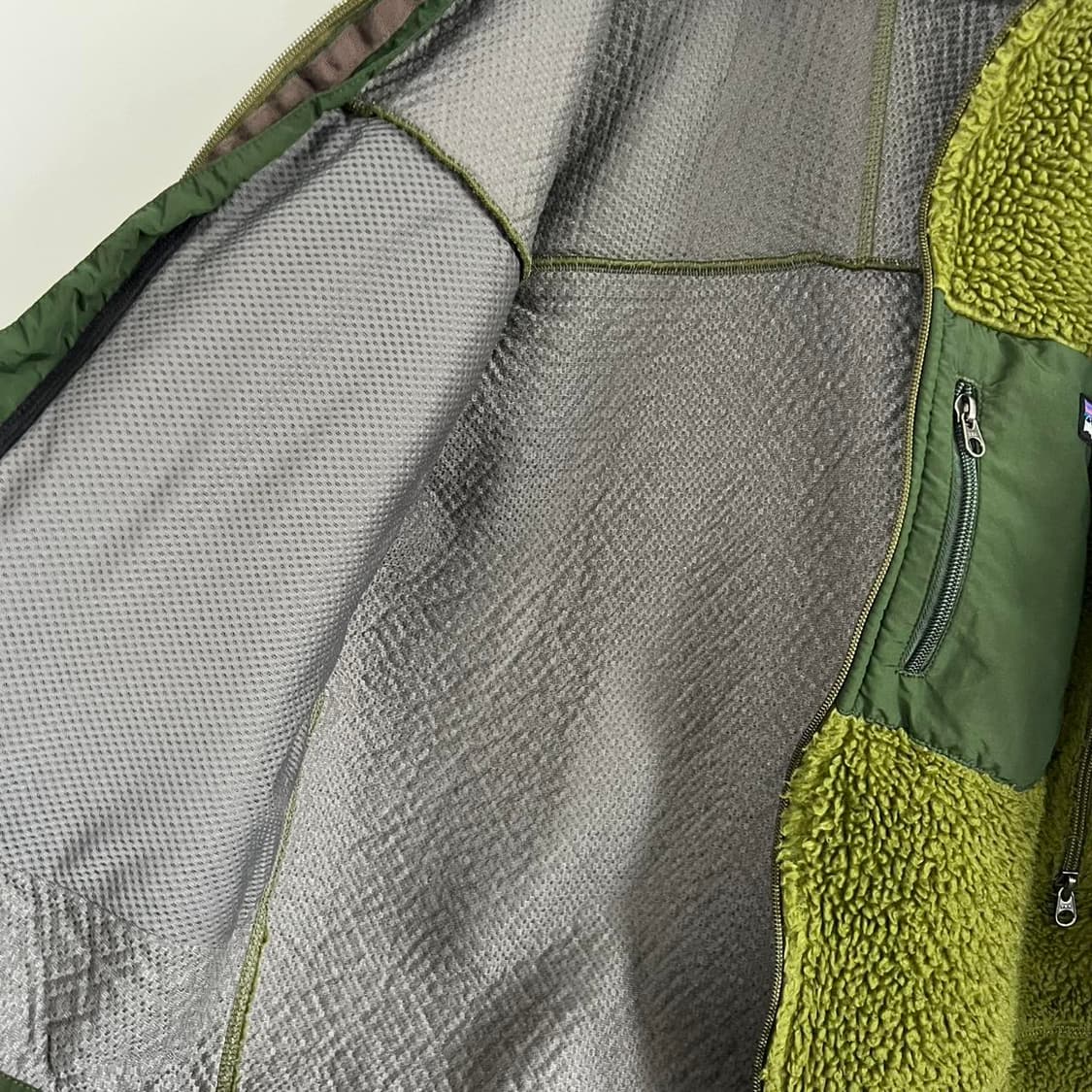 파타고니아 클래식 레트로-X 플리스 자켓 파일 그린 상품이미지3