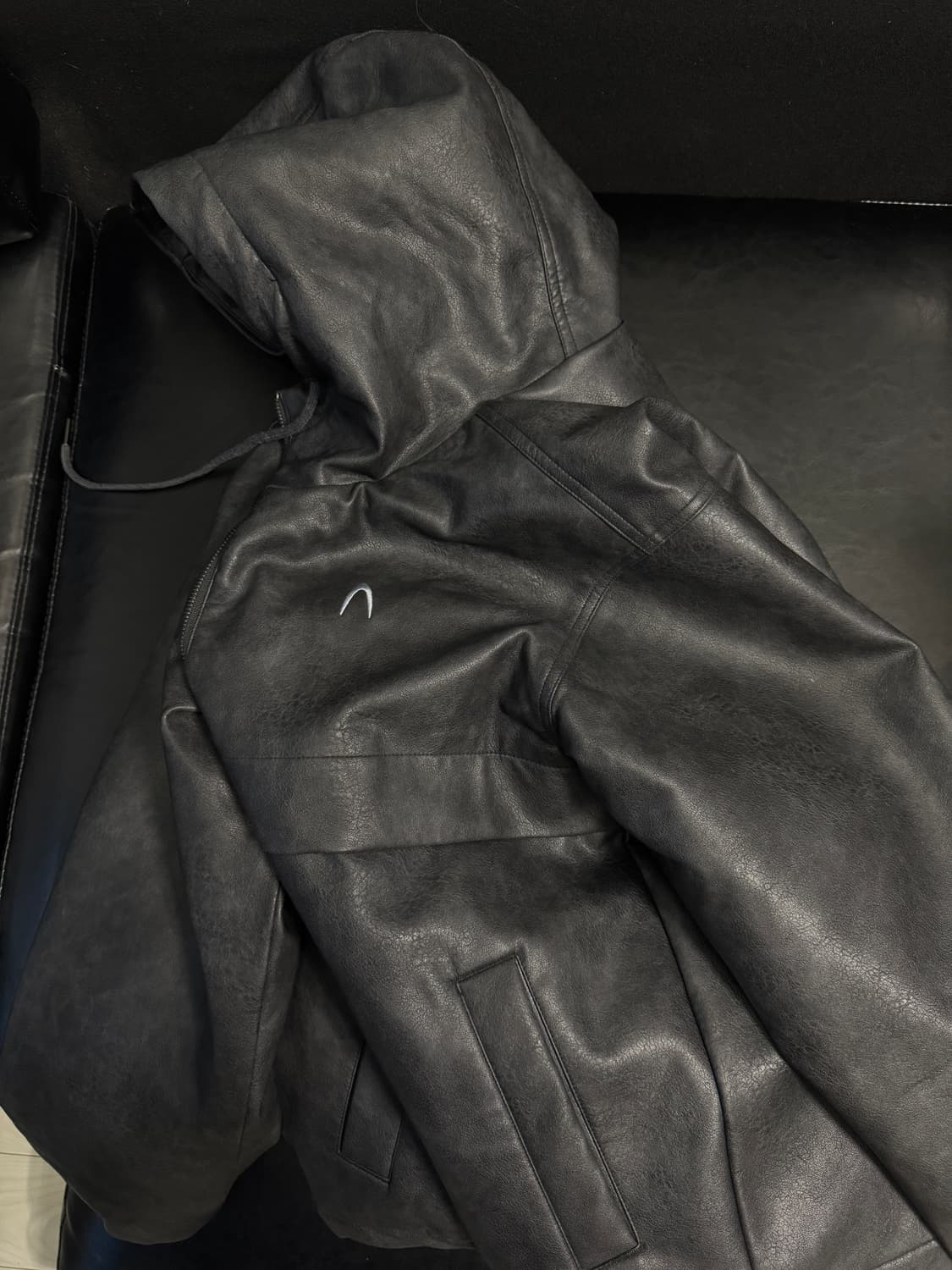 아캄 akam 푸퍼 레더 후드자켓 상품이미지4