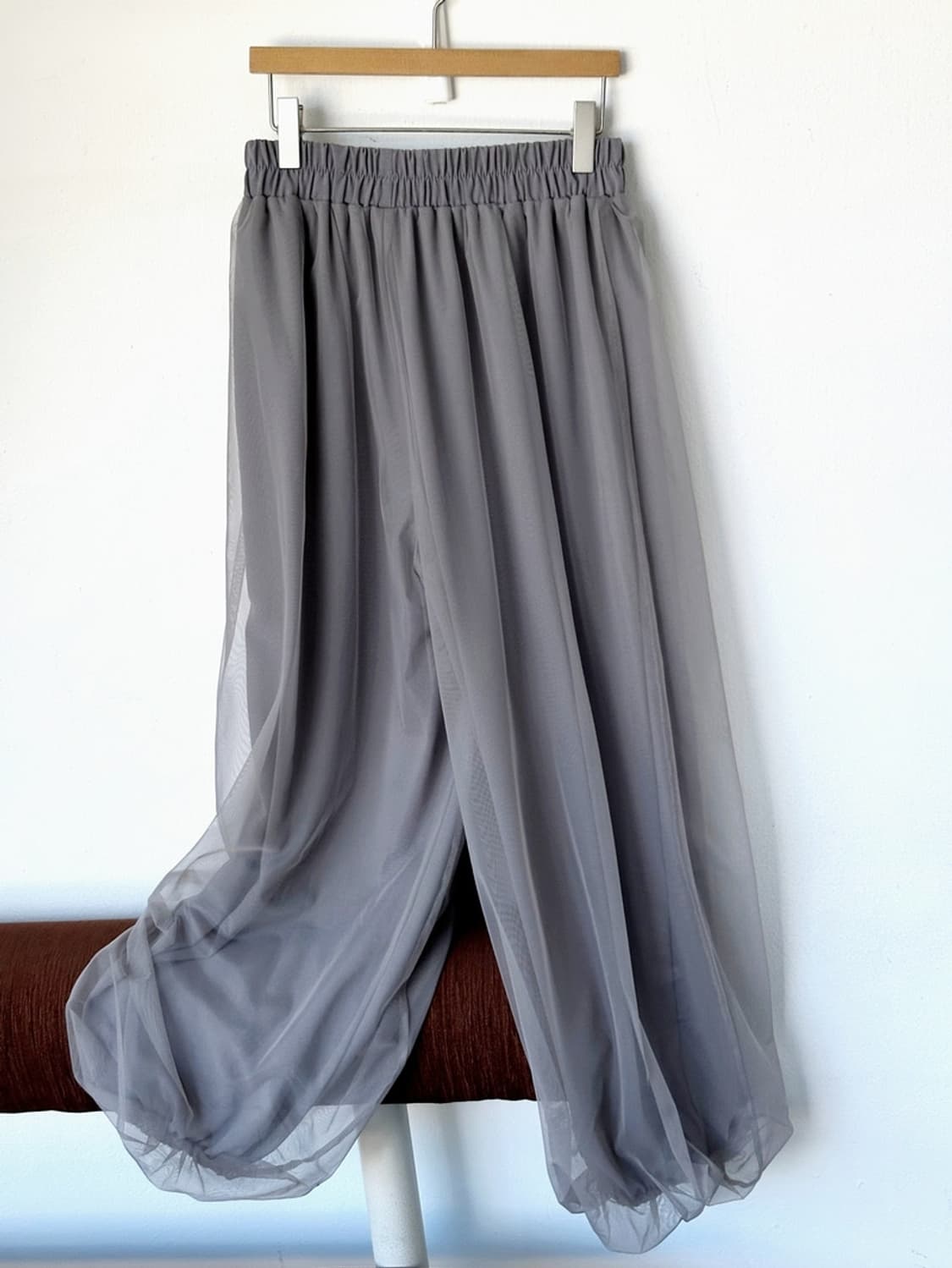 Sheer over fabric layer banded big pants 상품이미지2