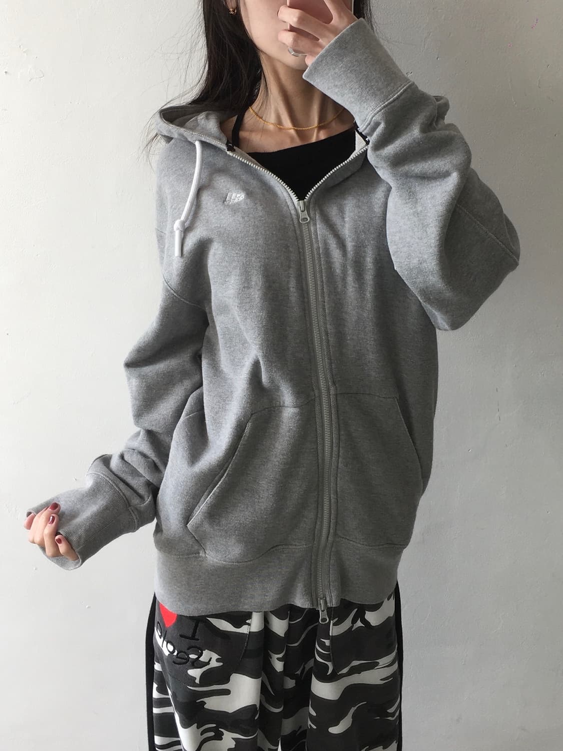 아디다스 가슴로고 후드집업 상품이미지1