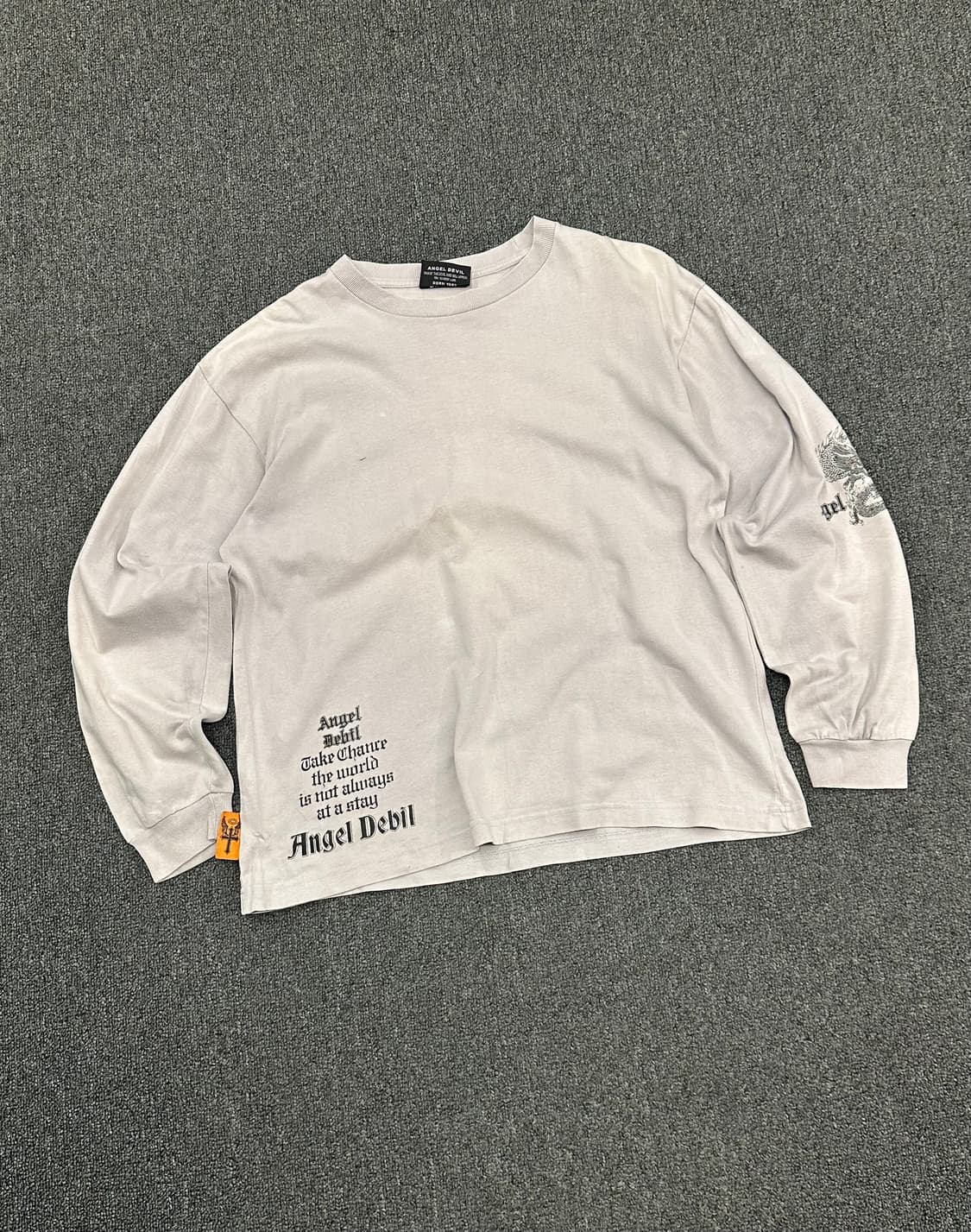OS)Angel Devil vintage 드래곤 프린팅 베이지 롱슬리브 상품이미지1