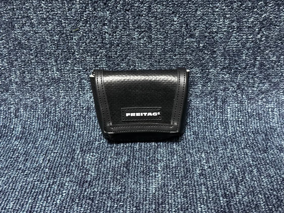 새제품 Freitag 프라이탁 희귀 올검 미니 메신저 키링(에어팟) 상품이미지7