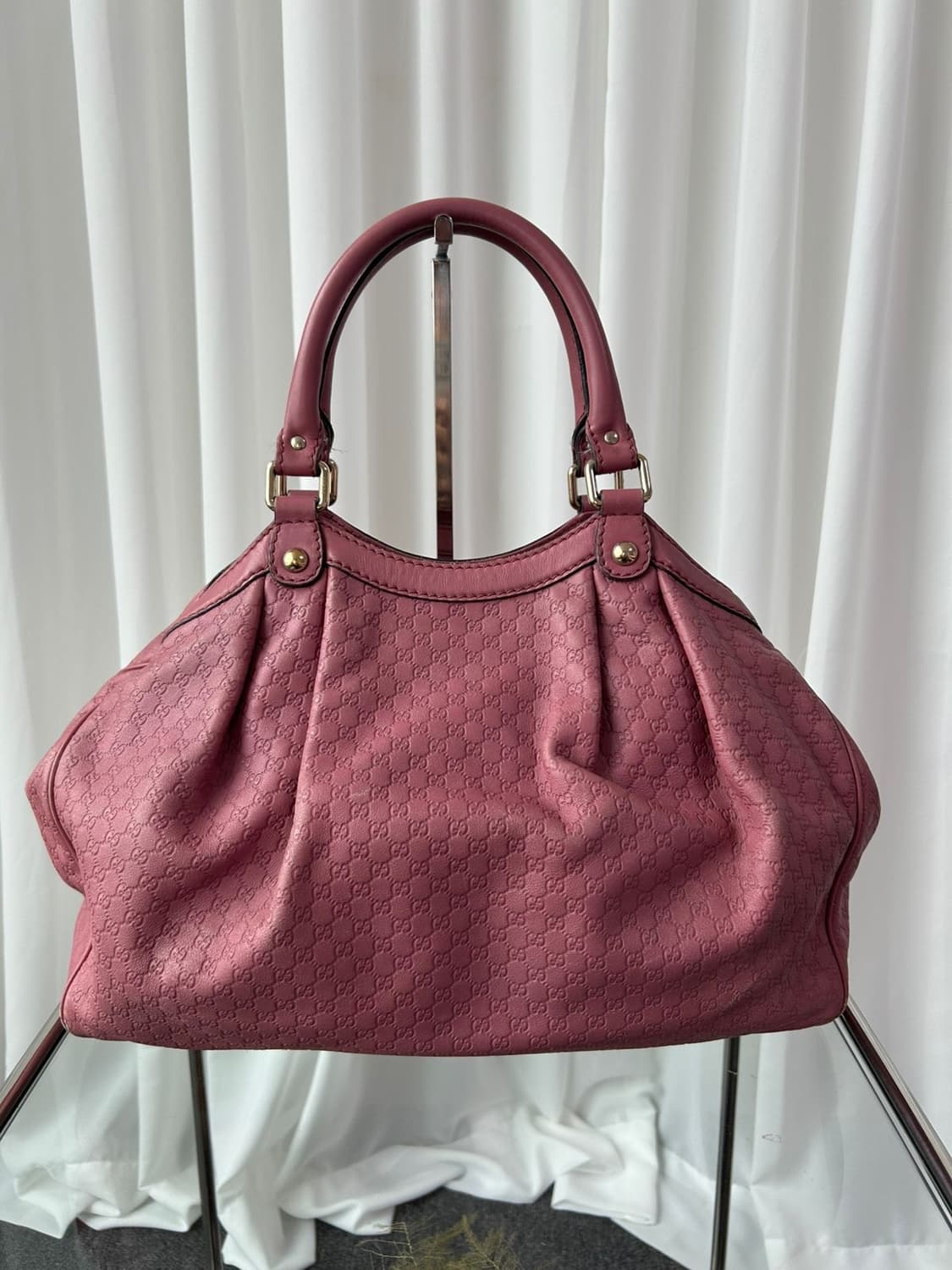 구찌 핑크 수키 레더 숄더백 상품이미지4