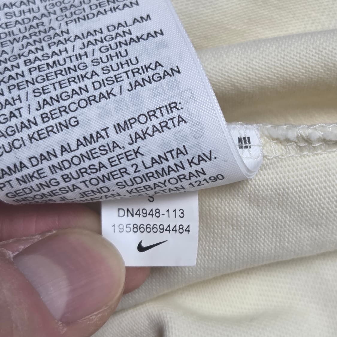 Nike 나이키 스우시 크롭 티셔츠 DN4948-113 상품이미지3